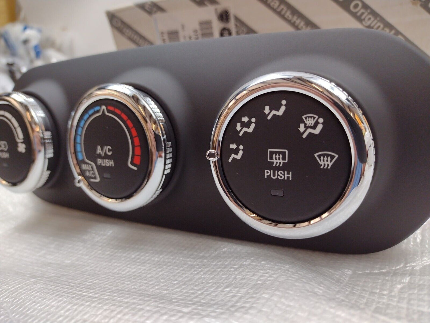 Genuine OEM Mopar Jeep Renegade A/C And Heater Control 2015-2018 6LW59LXHAA