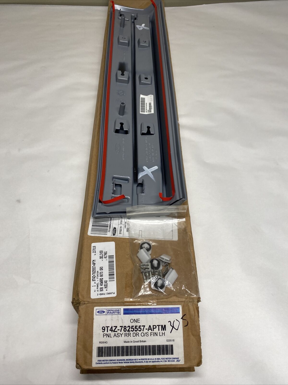 New OEM Ford Side Molding Rear Driver Side Lower 2009-14 9T4Z-7825557-APTM