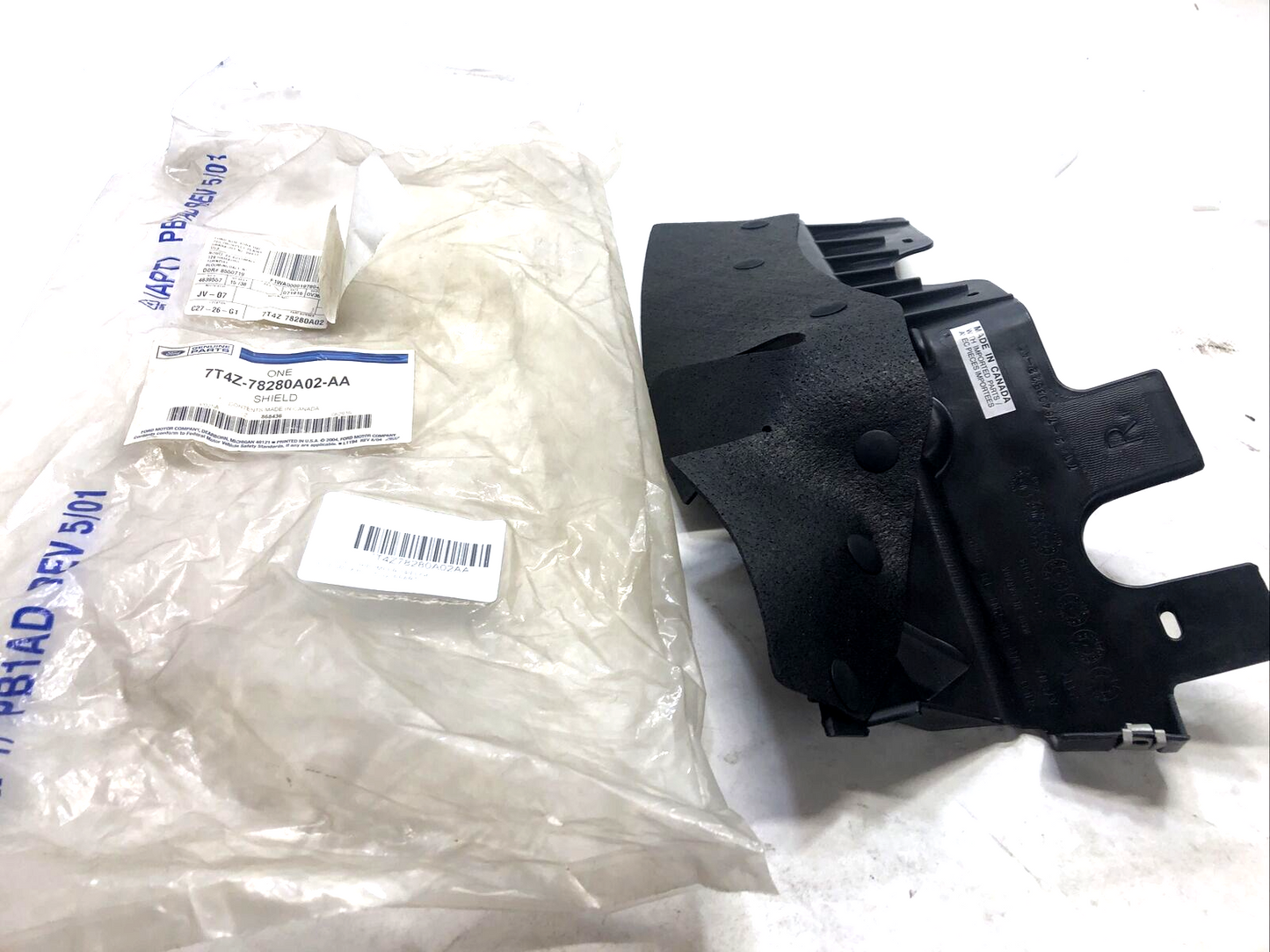 New OEM Genuine Ford 07-15 Passenger Side (RH) Bumper Filler 7T4Z-78280A02-AA