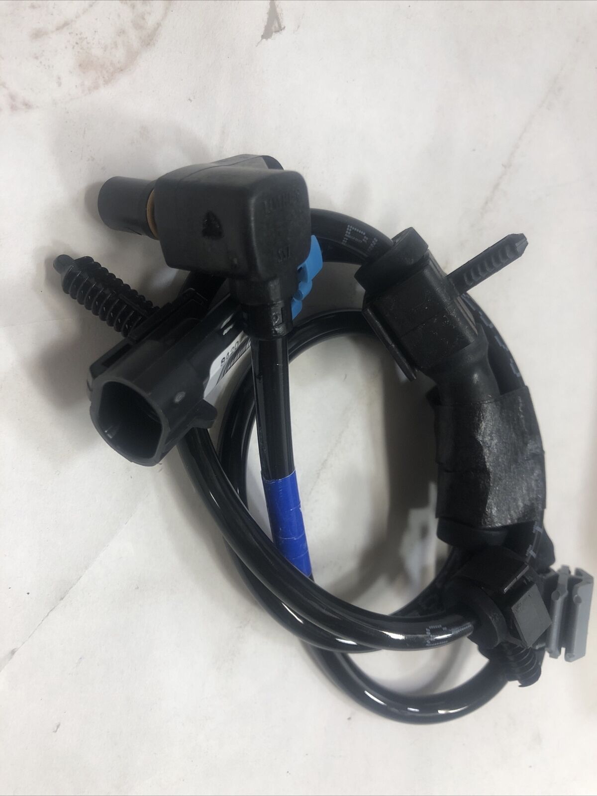 New OEM Genuine GM Chevrolet GMC 2005 Front ABS Wheel Speed Sensor 15112378