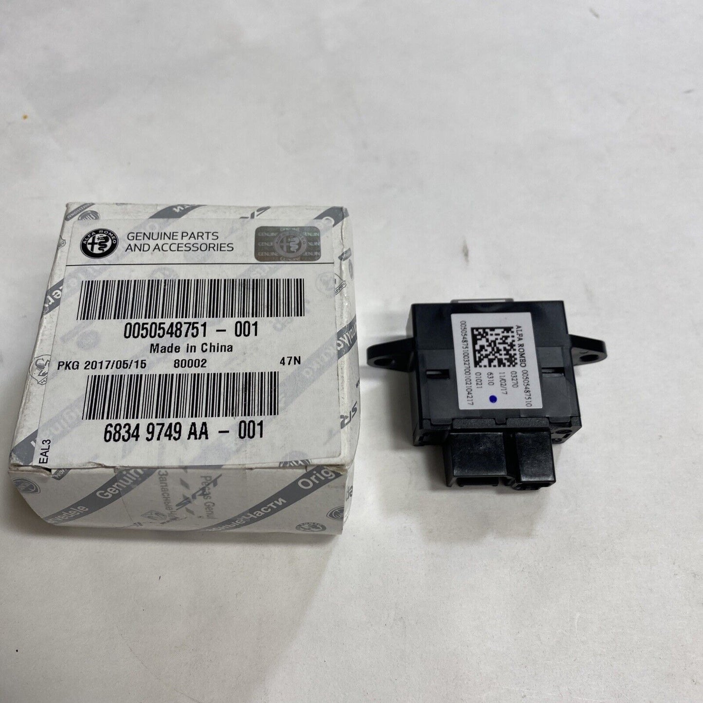 New OEM Alfa Romeo Giulia Rear Auxiliary Input 2017-2018 Mopar 68349749AA