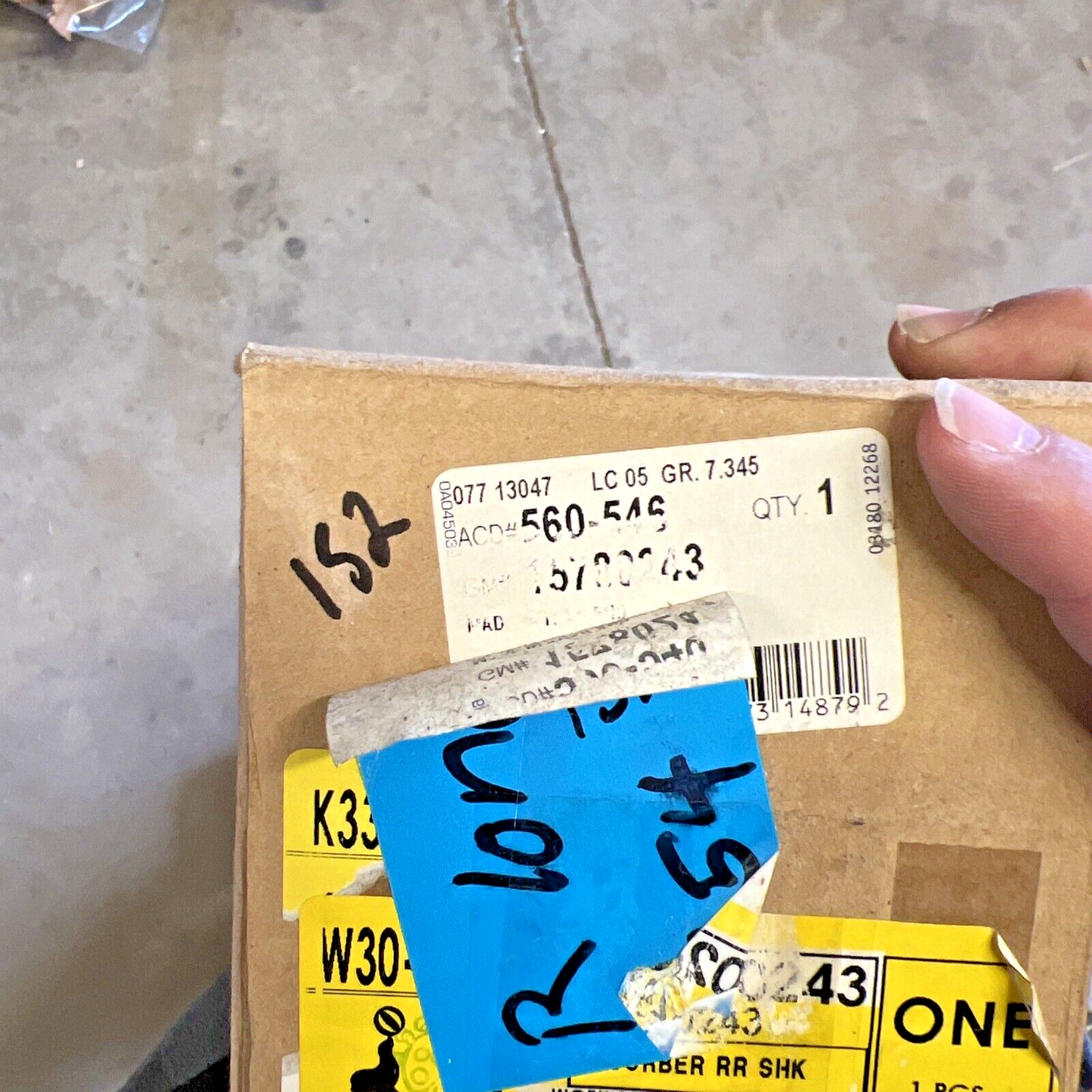 New OEM Genuine Acdelco Rear Shock Absorber 560546