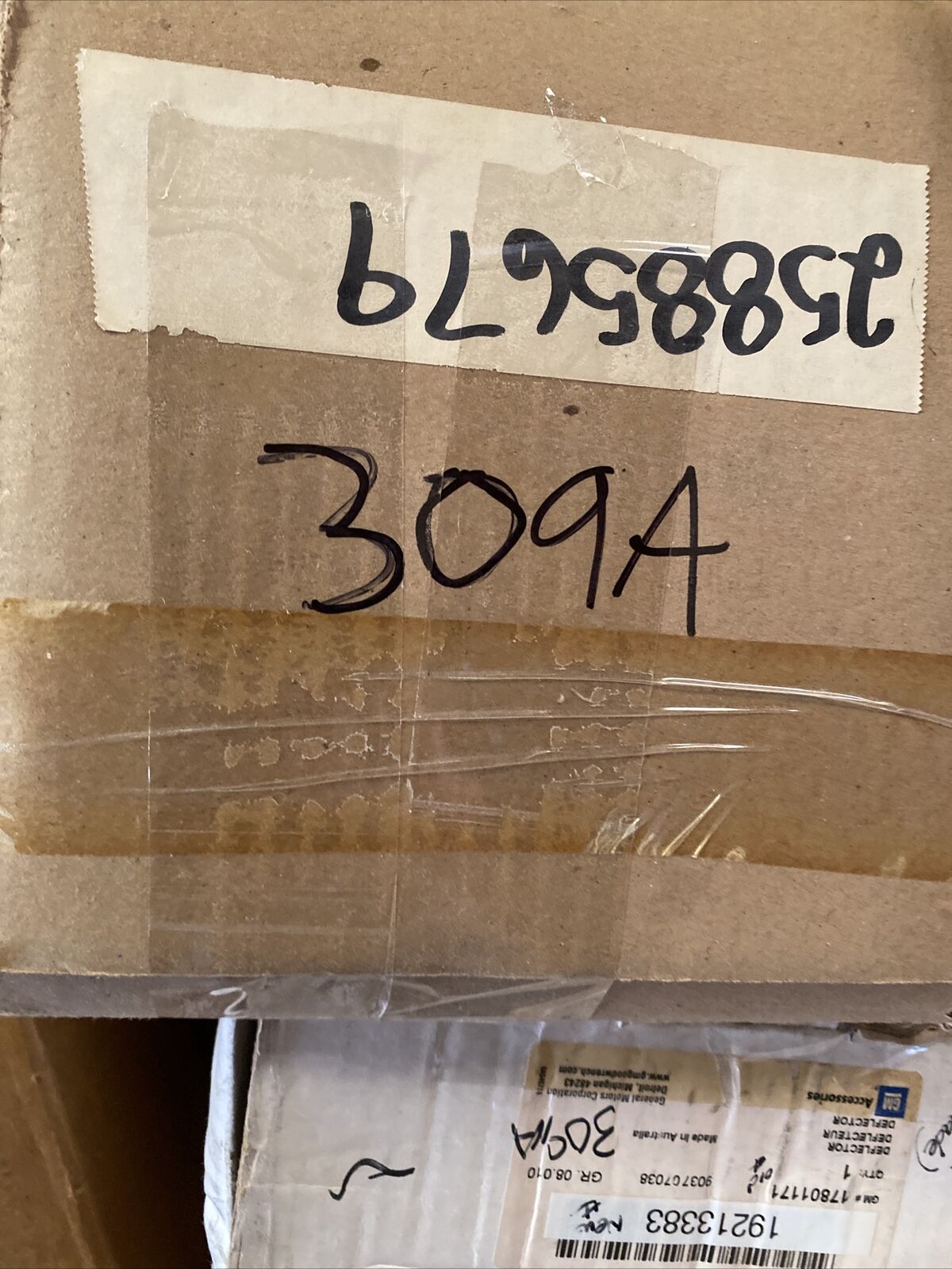 New OEM GM Chevy Avalanche Tail Light Driver Side GENUINE 2007-2013 25885679