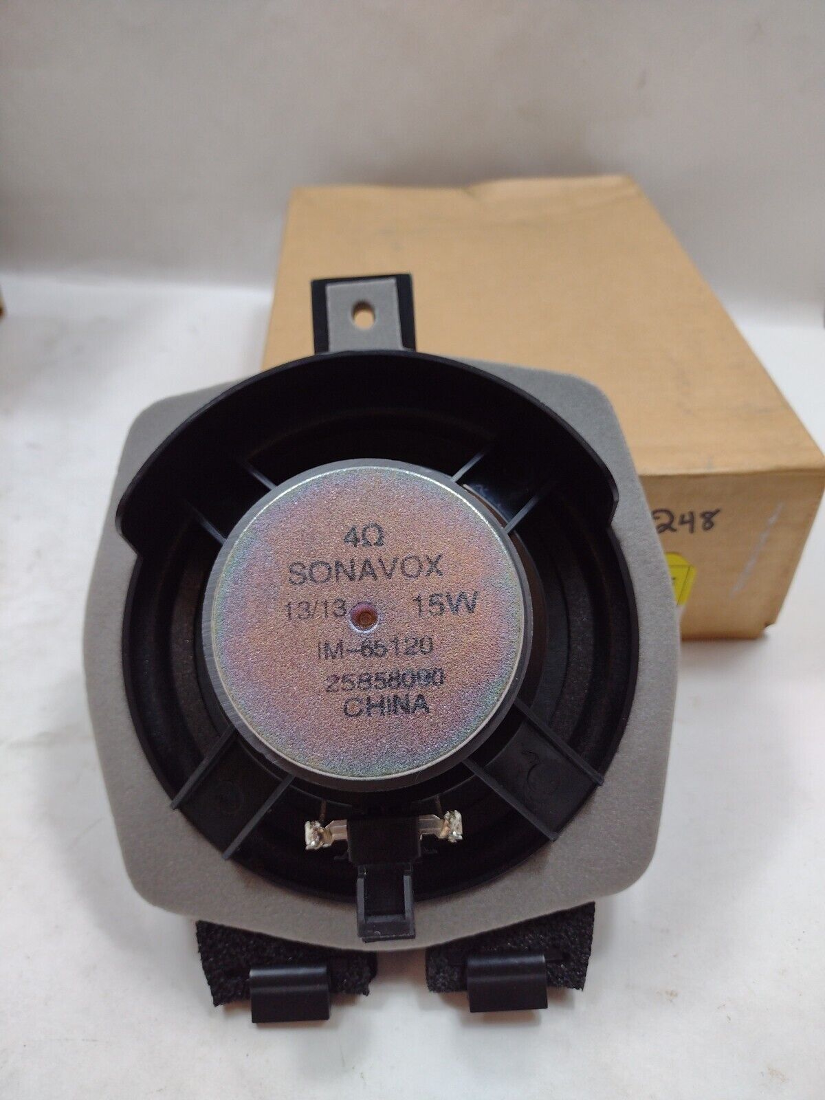 Genuine OEM GM Chevrolet Colorado Speaker 2004-2012 25858090