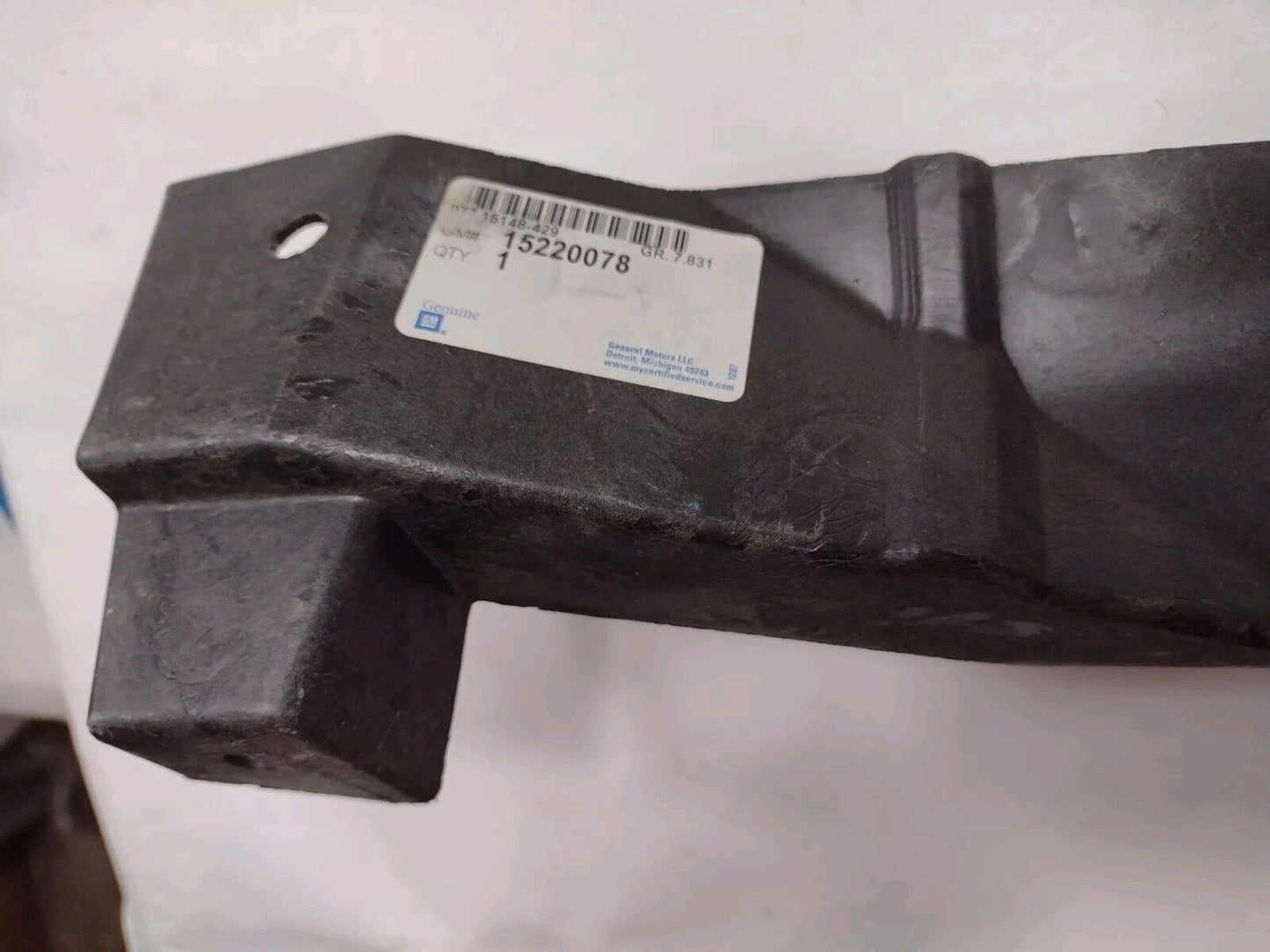 Genuine OEM GM Chevrolet Cobalt Support Bumper Cover Rail 2005-2010 15220078