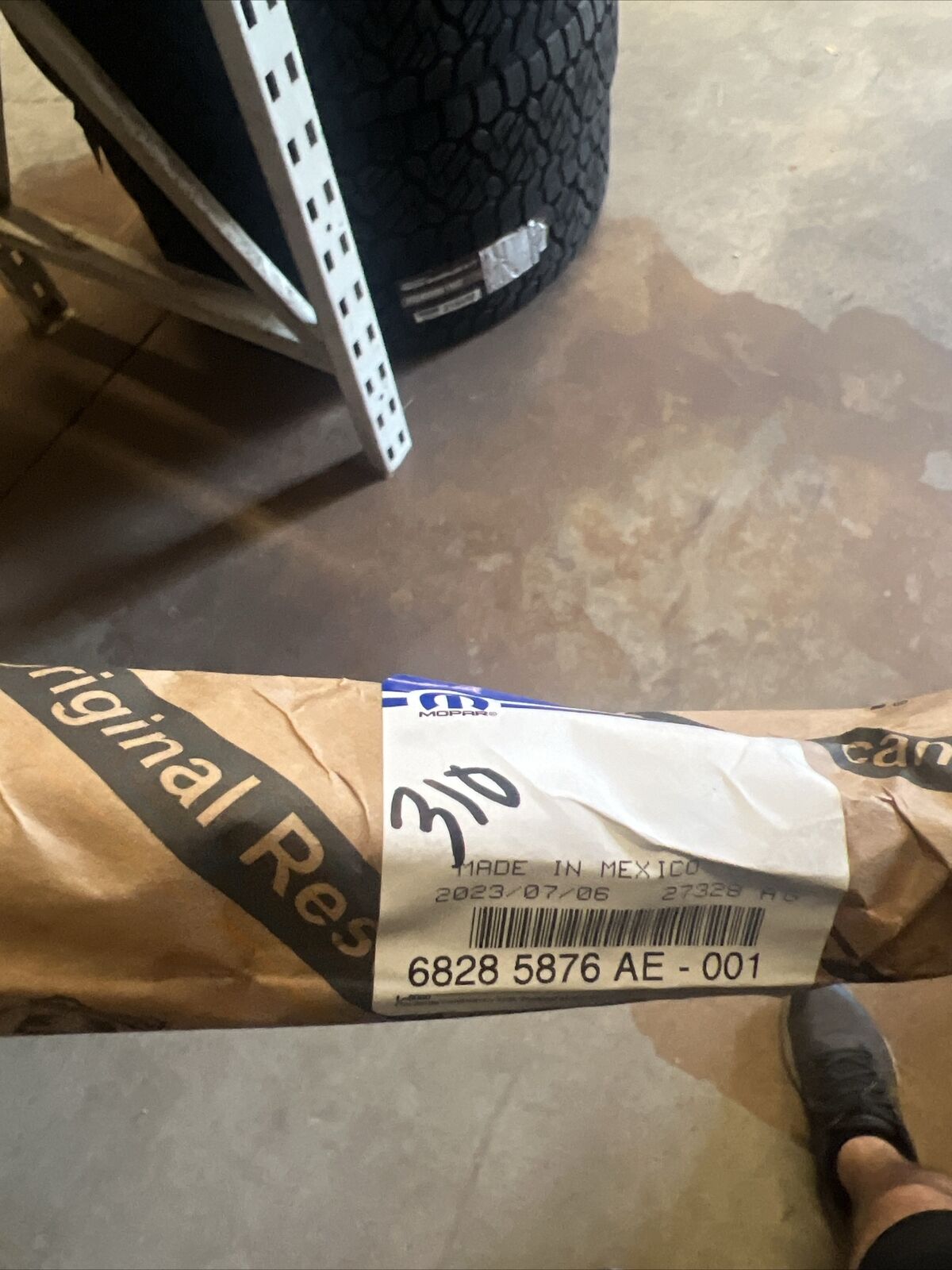 Genuine OEM Mopar 1500 Rear Door Belt Outer Weatherstrip 2019-2024 68285876AE