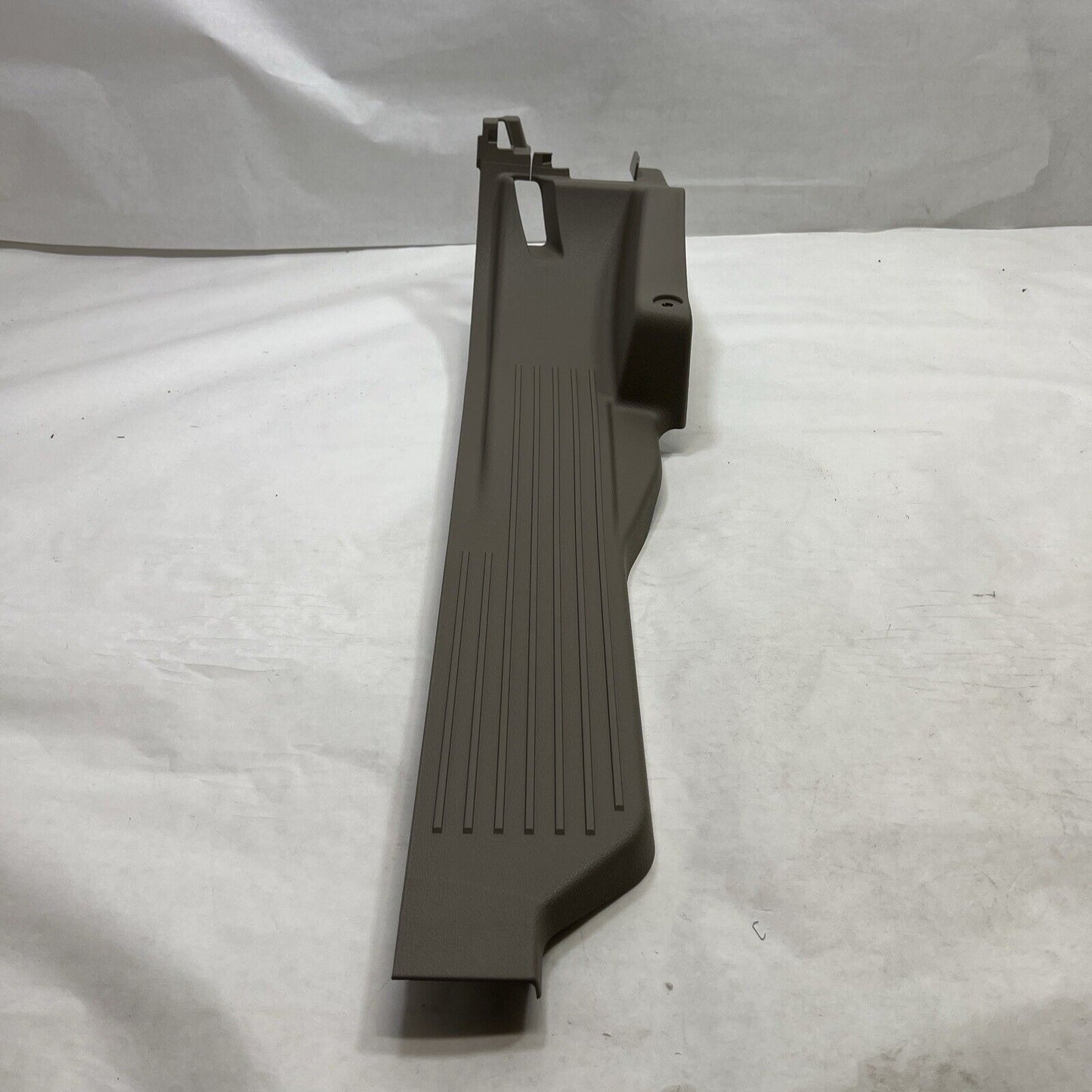 New OEM Genuine Ford 14-18 Rear Right Passenger Side Sill Plate dt1z1713228ba