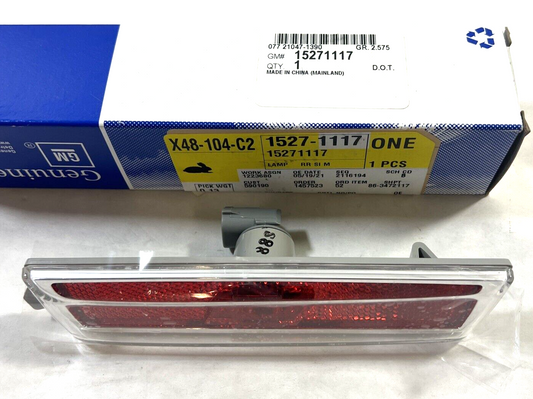 Genuine OEM GM Chevrolet Malibu Rear Right Bumper Side Marker Light 15271117