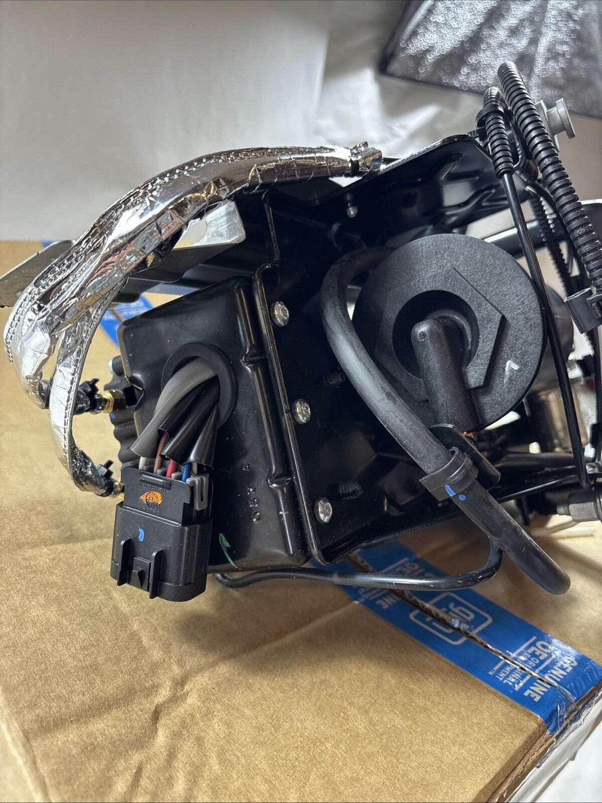 Genuine OEM GM Cadillac XTS Spring Air Compressor 2013-2019 84355910