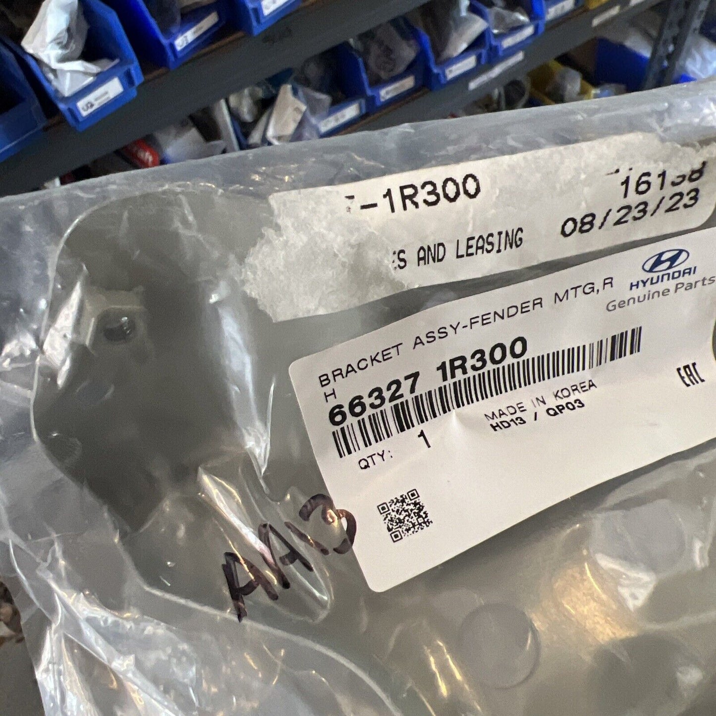 Genuine OEM Hyundai Accent Front Right Passenger Side Fender Bracket 663271R300