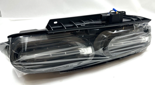 Genuine OEM GM Rear Right Side LED Smoked Tail Light Lamp 2019-2024 84725130