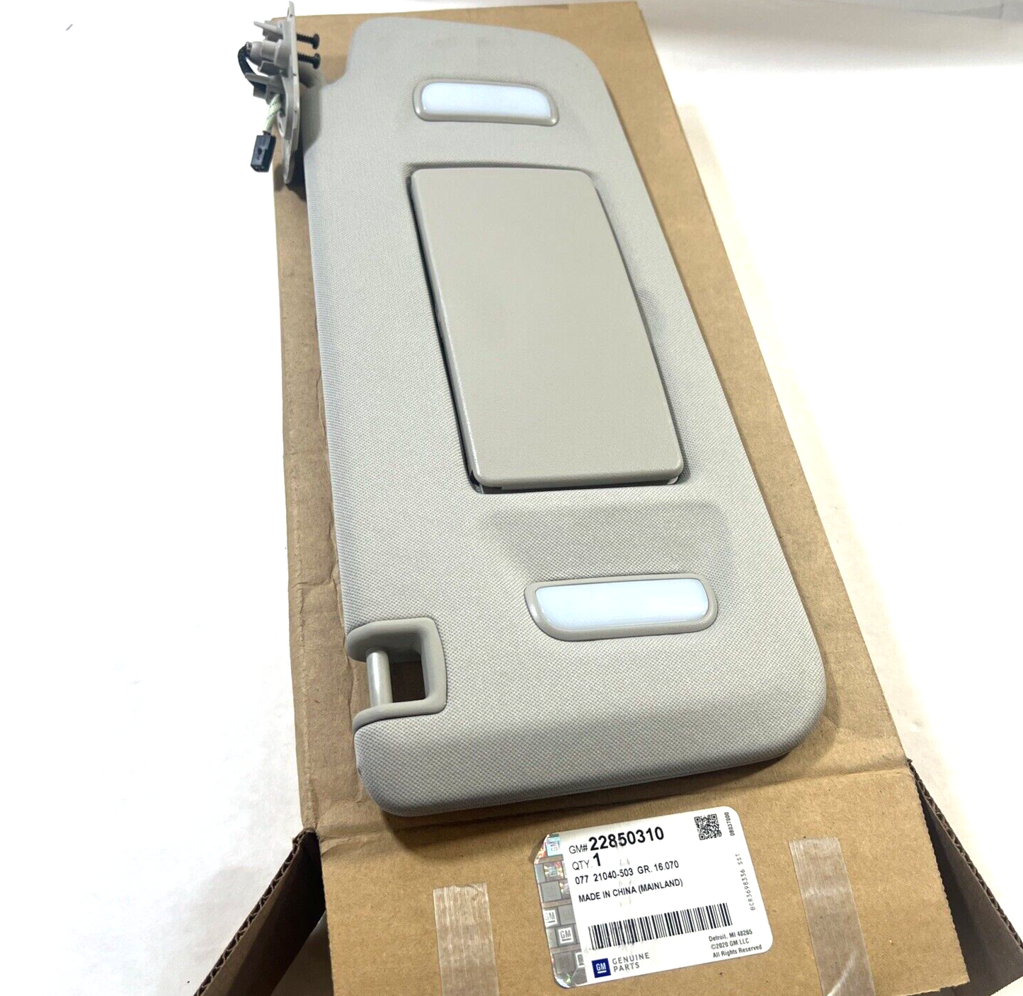 Genuine OEM GM Chevrolet Right Passenger Side Sunvisor 2007-14 Gray 22850310