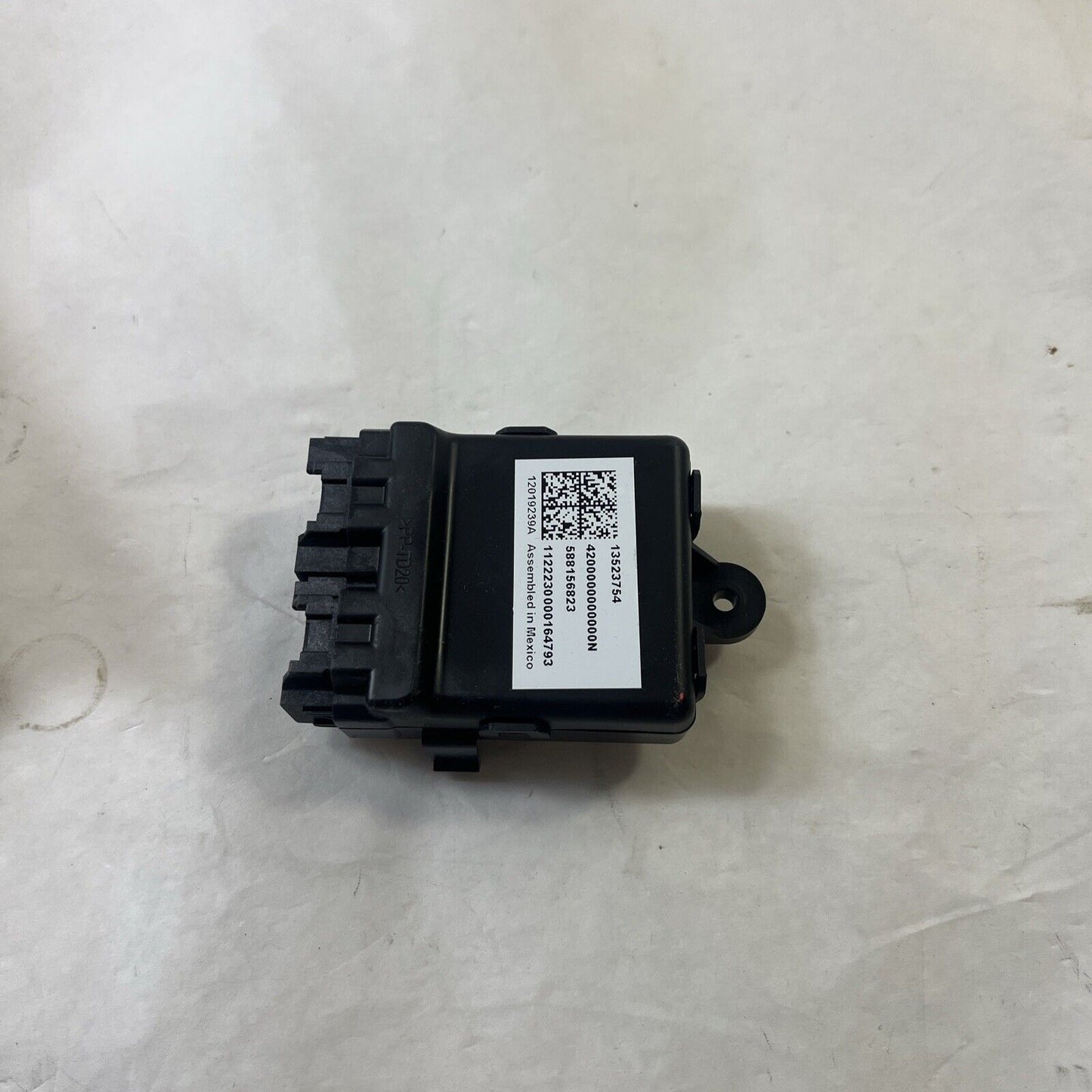 Genuine OEM GM Front Passenger Side Seat Heater Vent Control Module 13523754