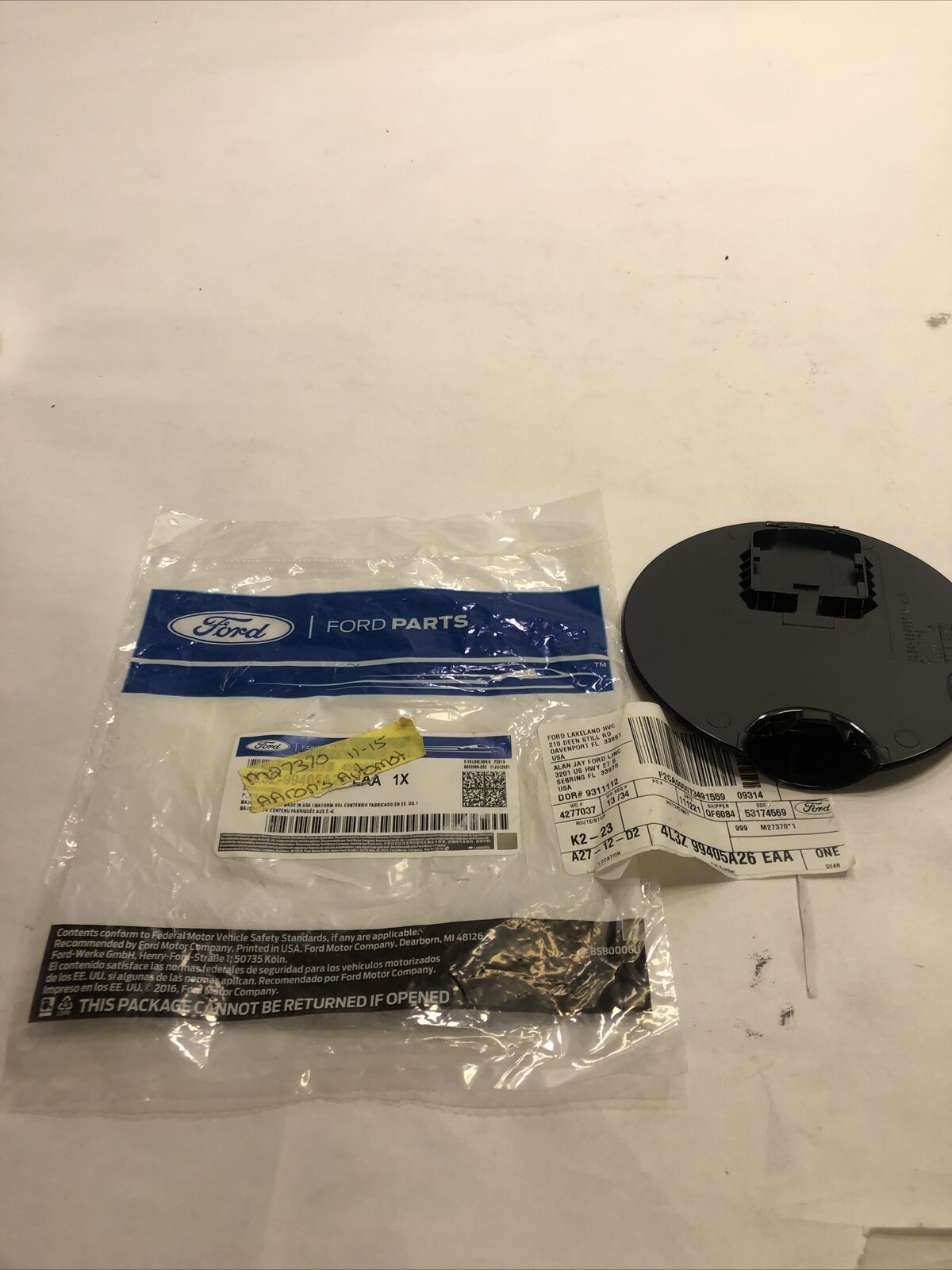 New OEM Genuine Ford Lincoln 2004-2008 Fuel Door 4L3Z-99405A26-EAA