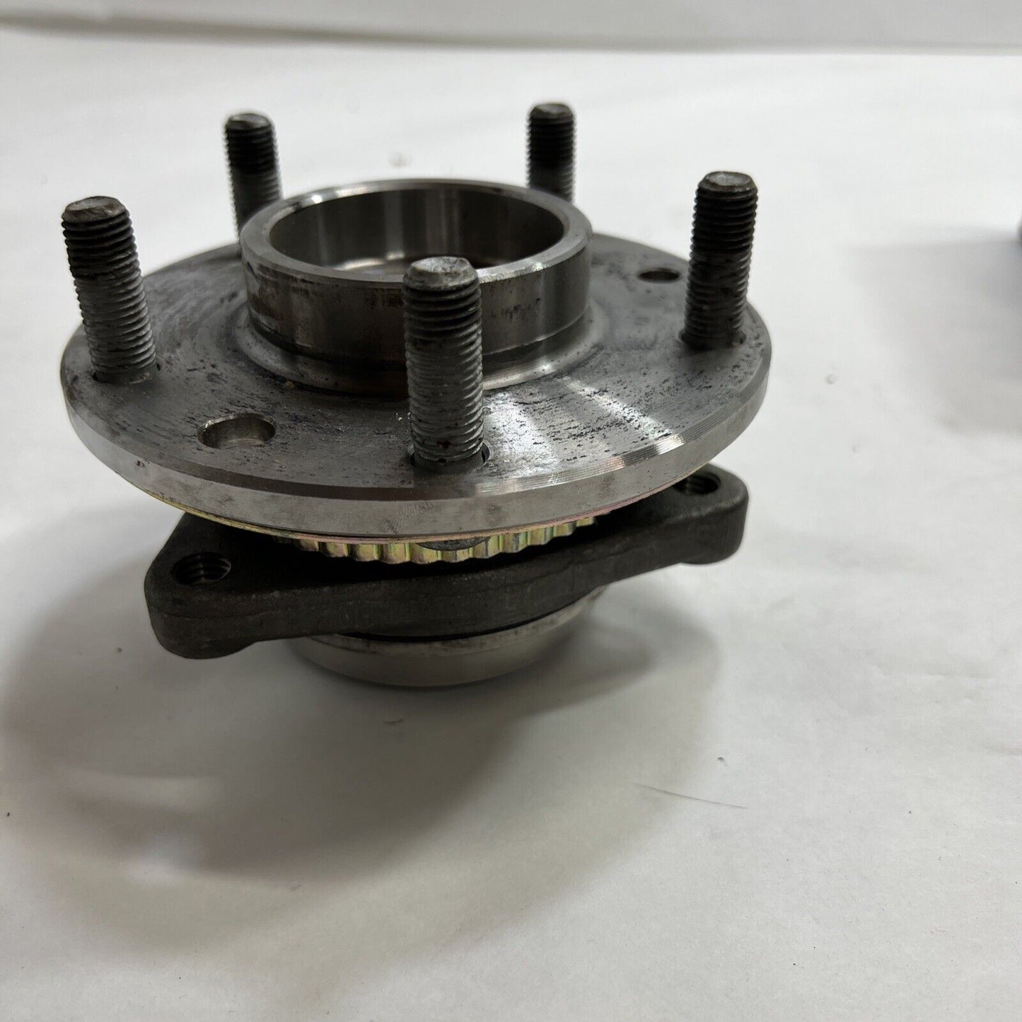 New OEM Genuine GM Chevrolet GMC 1991-1997 Wheel Hub & Bearing Assembly 7470013