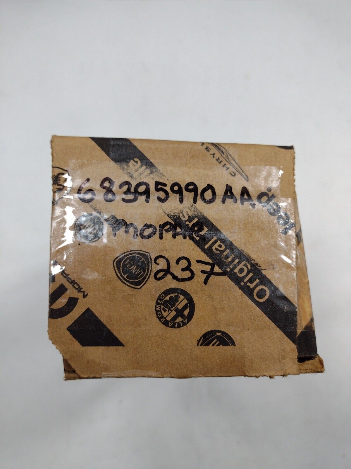 Genuine OEM Mopar Chrysler Pacifica A/C And Heater Control 2018-2019 68395990AA