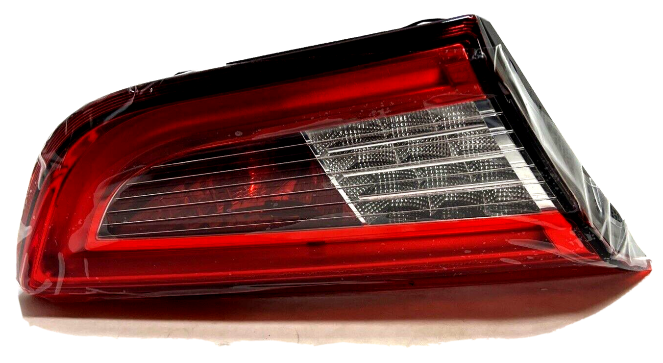 New OEM Maserati Ghibli Rear Left Driver Side Inner Trunk Tail Light 06701091510