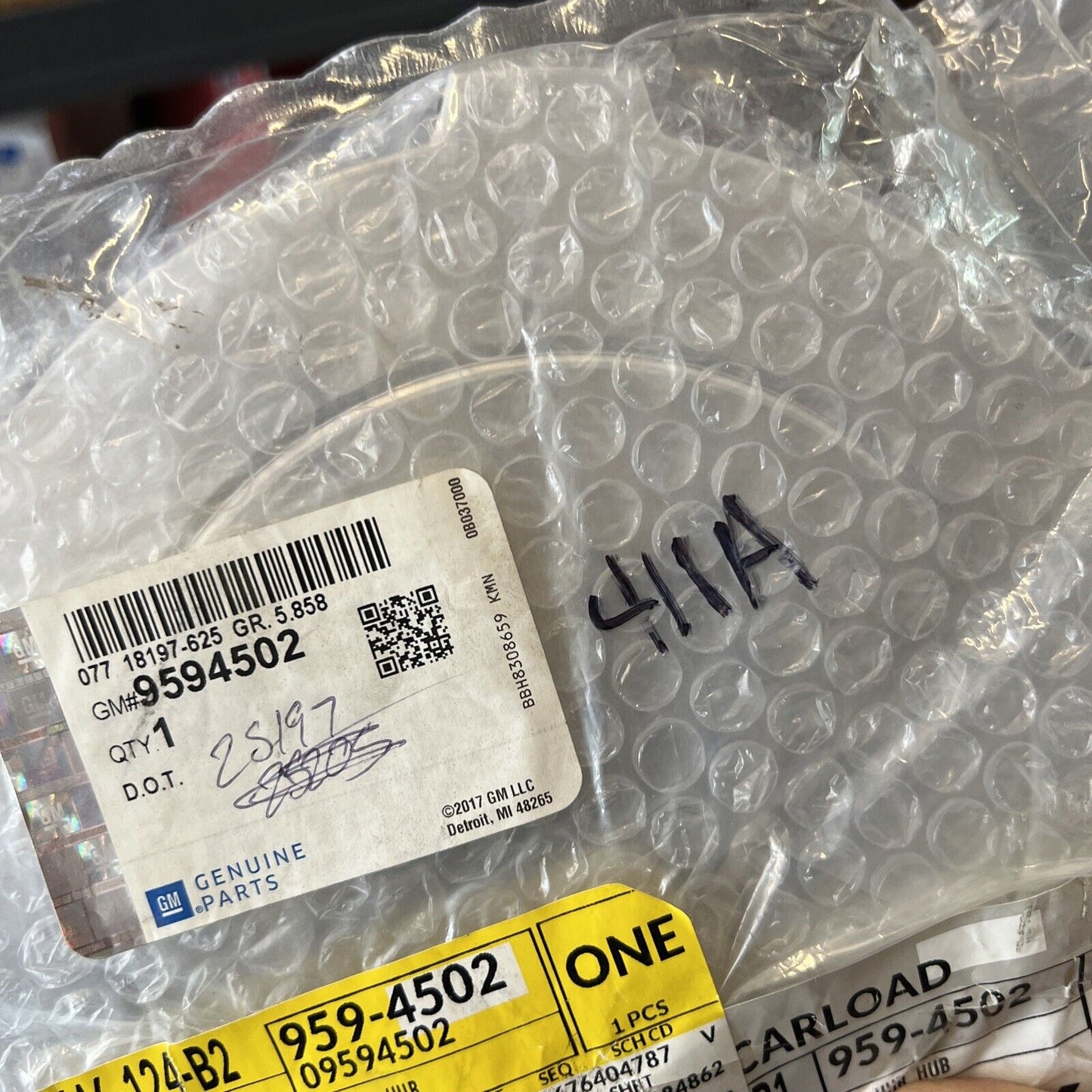 NEW GM GMC Sierra 1500 Truck Yukon XL 17" Aluminum Wheel Hub Center Cap 9594502