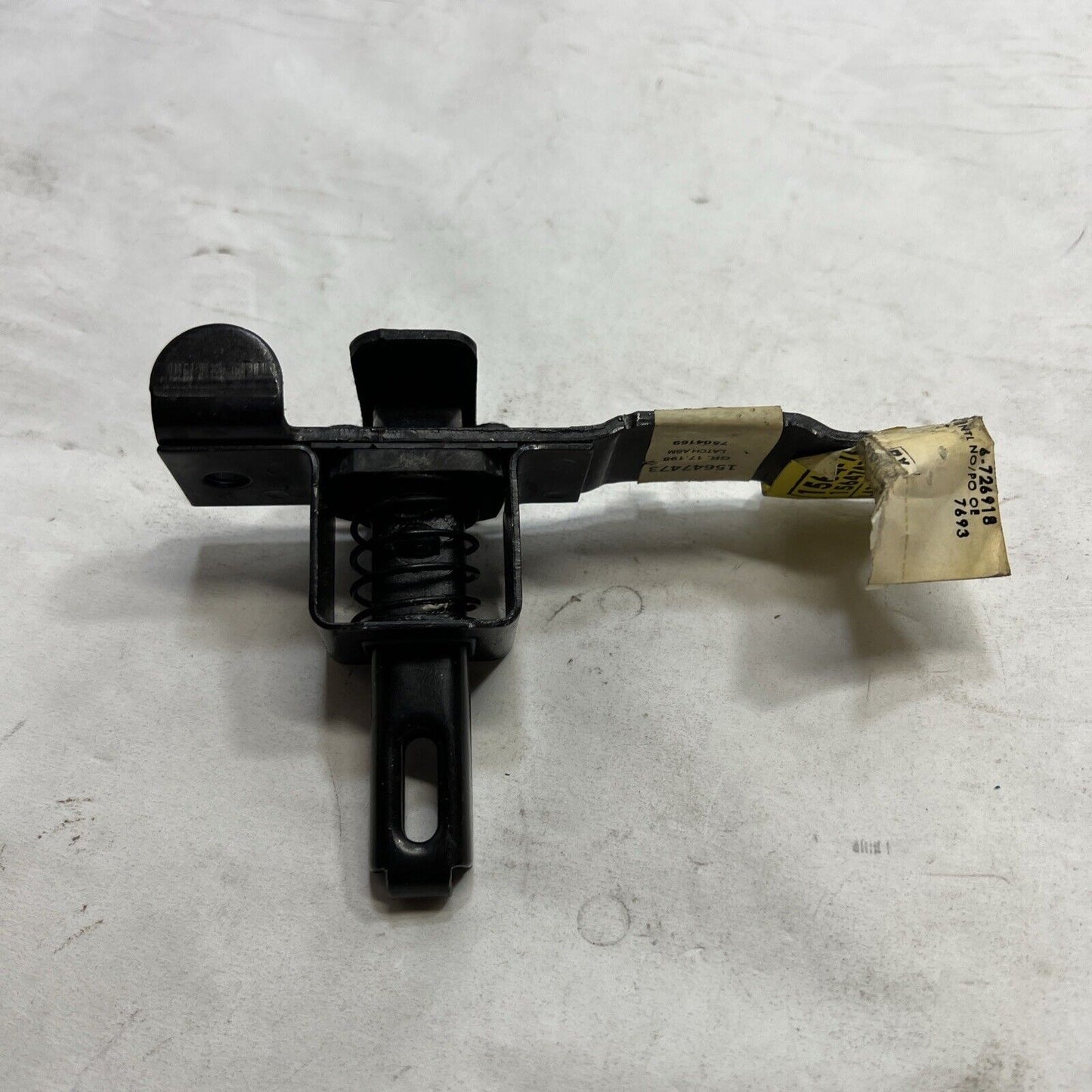 Genuine OEM GM Sonoma Left Driver Side Door Latch Assembly 1994-2004 15647473