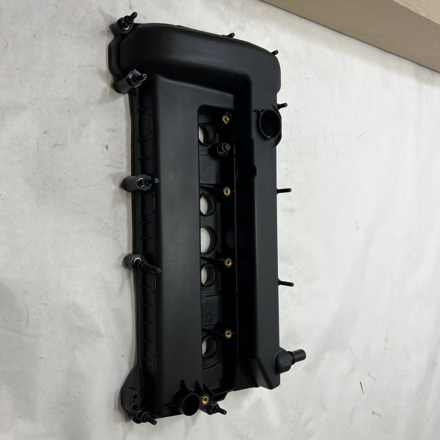 New OEM Genuine Ford Transit Connect 05-13 Engine Valve Cover Assembly 4S4Z6582C