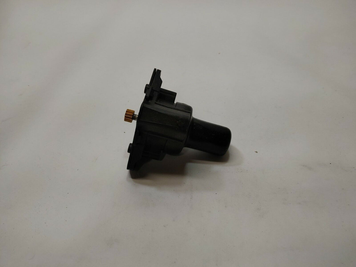 New International 3560931C2 Motor Control Inside Outside Fleetguard PA66-GF15