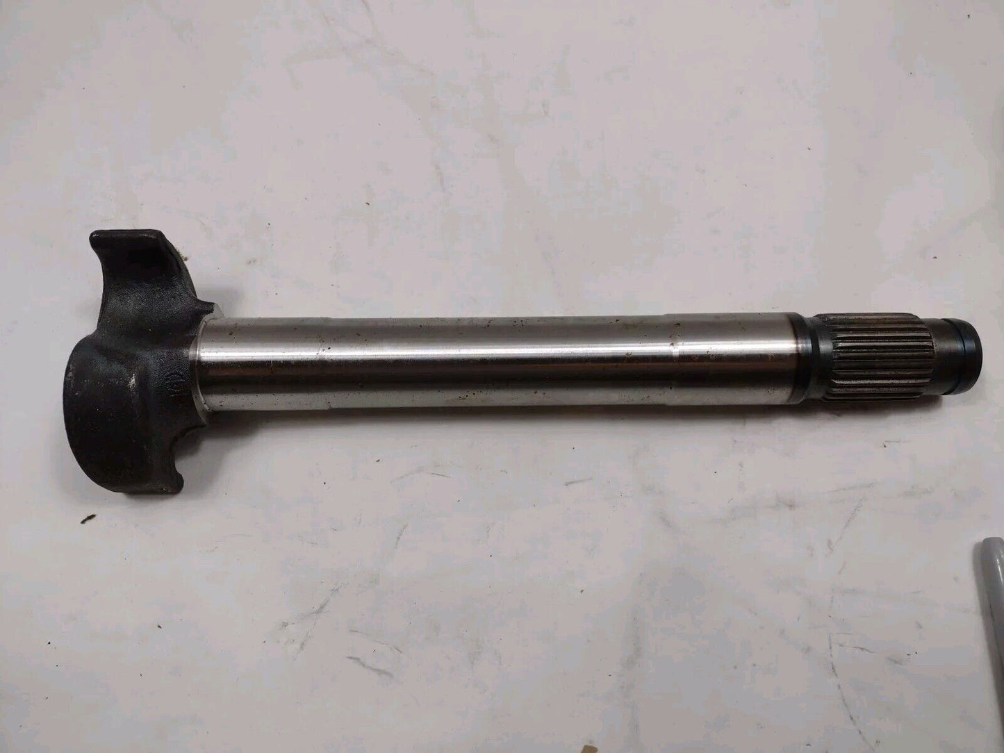 Meritor 2210W7537 Camshaft/Lh