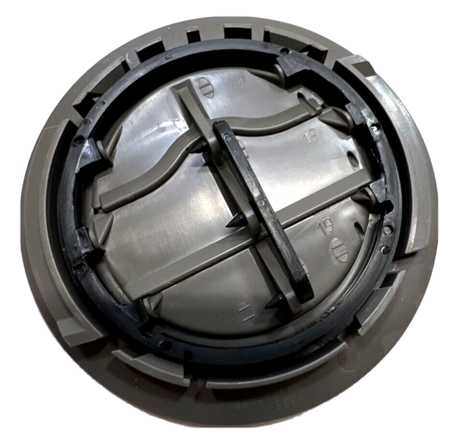 New OEM Genuine General Motors Chevrolet GMC 2000-2006 Air Deflector 15124270