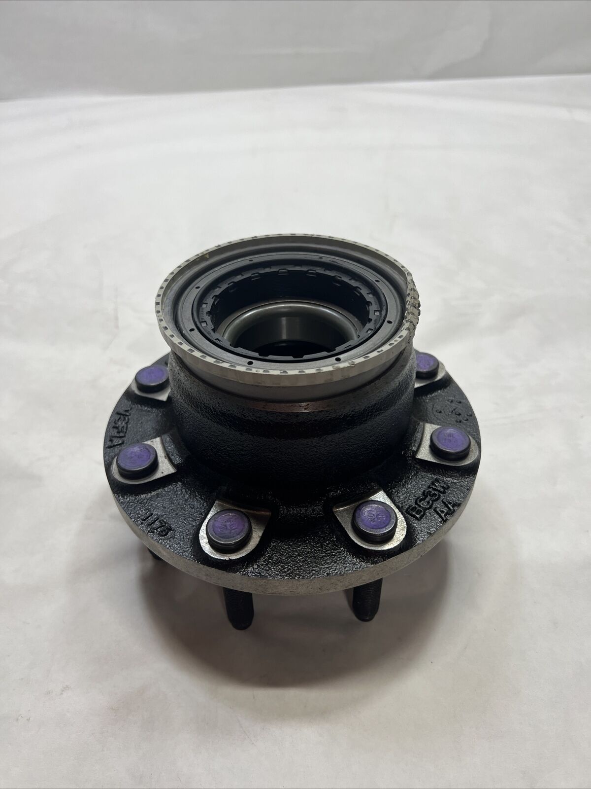 Genuine OEM Ford F-250 Super Duty Wheel Hub Assembly 10-16 Motorcraft Hub402