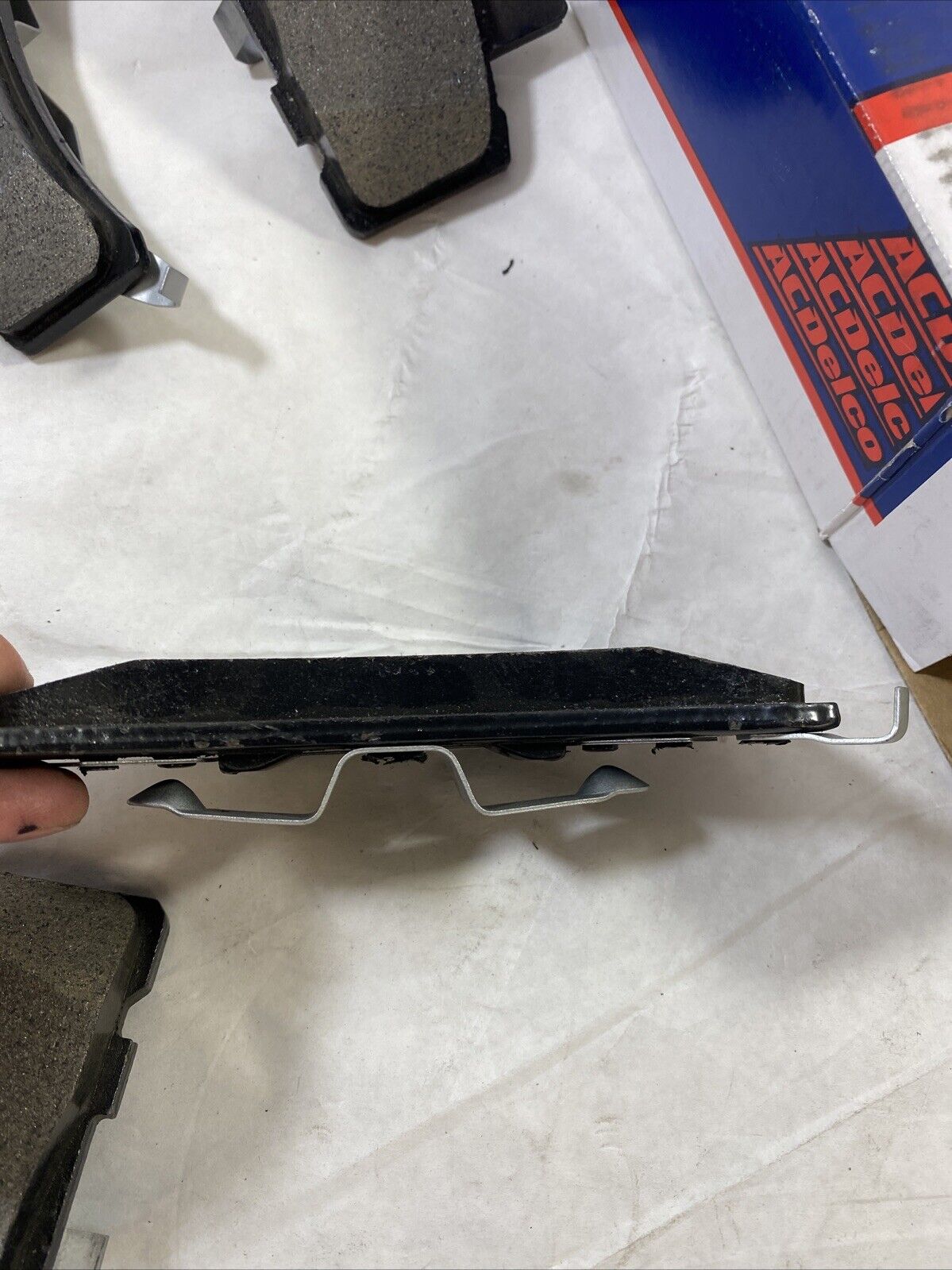 Genuine OEM GM ACDelco Front Disc Brake Pad Set with Lubricant 88-02 89026844