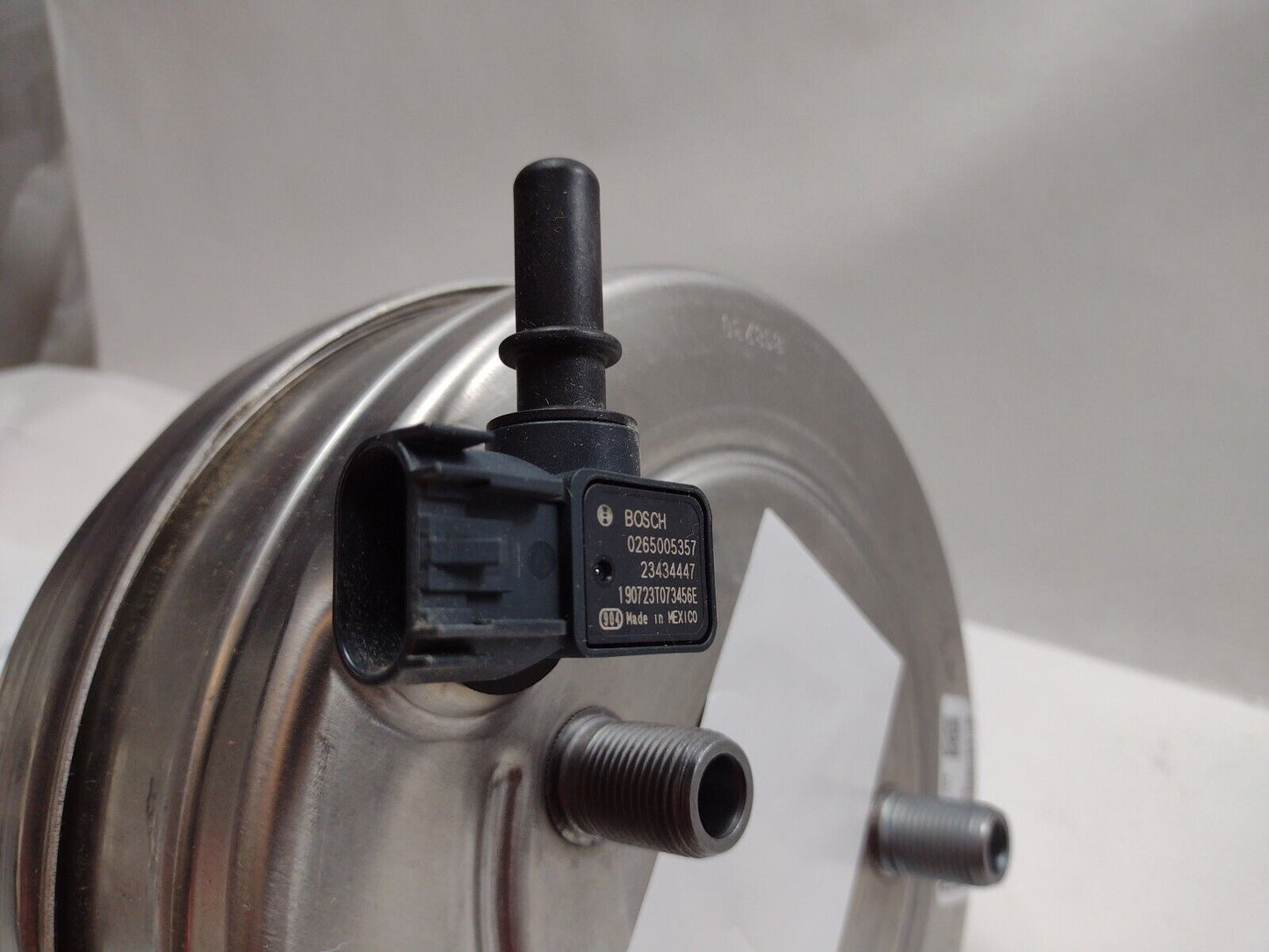 NEW Genuine OEM GM ACDelco Power Brake Booster Assembly 84038751