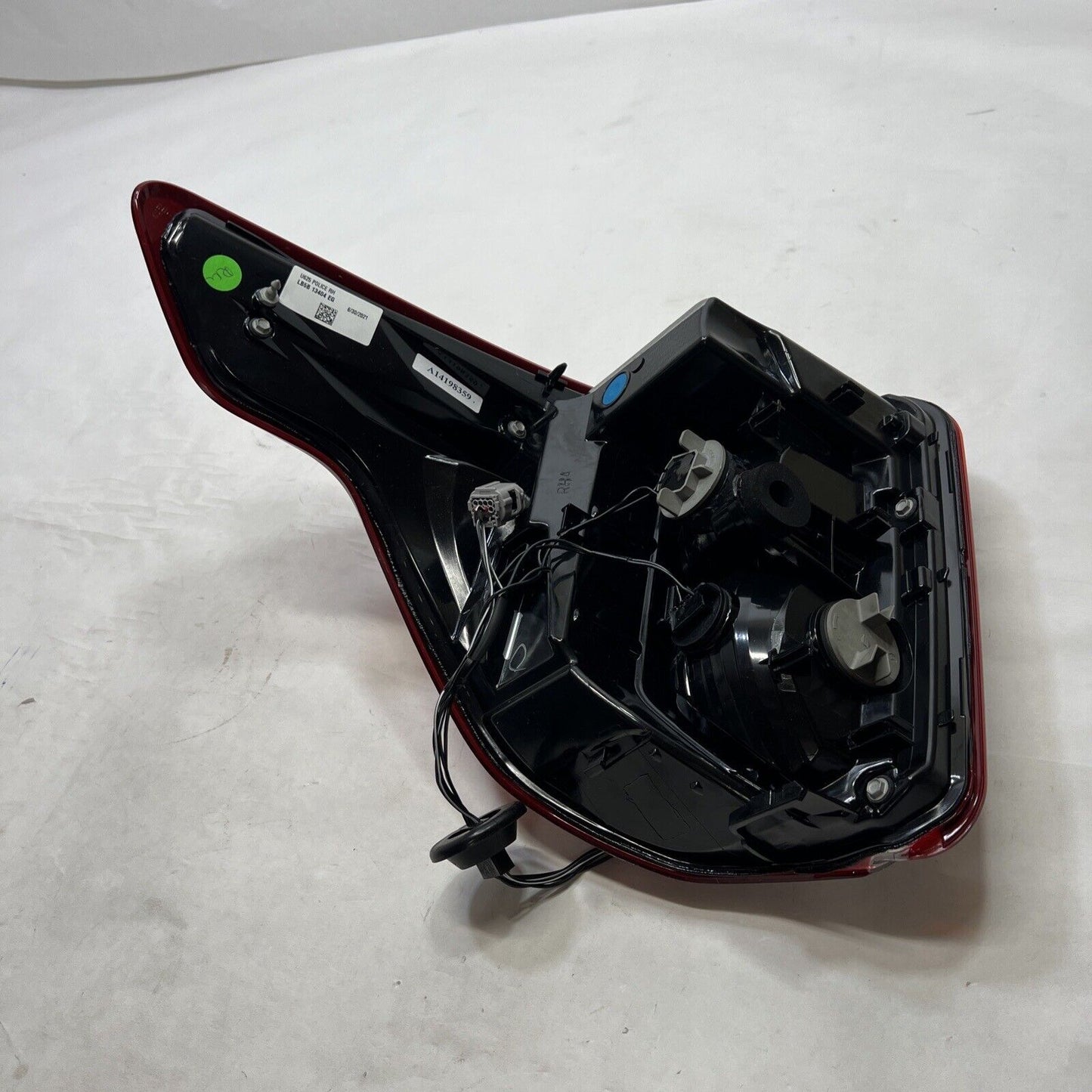 New OEM Genuine Ford Explorer 2020-2023 Rear Right Tail Lamp Assembly LB5Z13404F