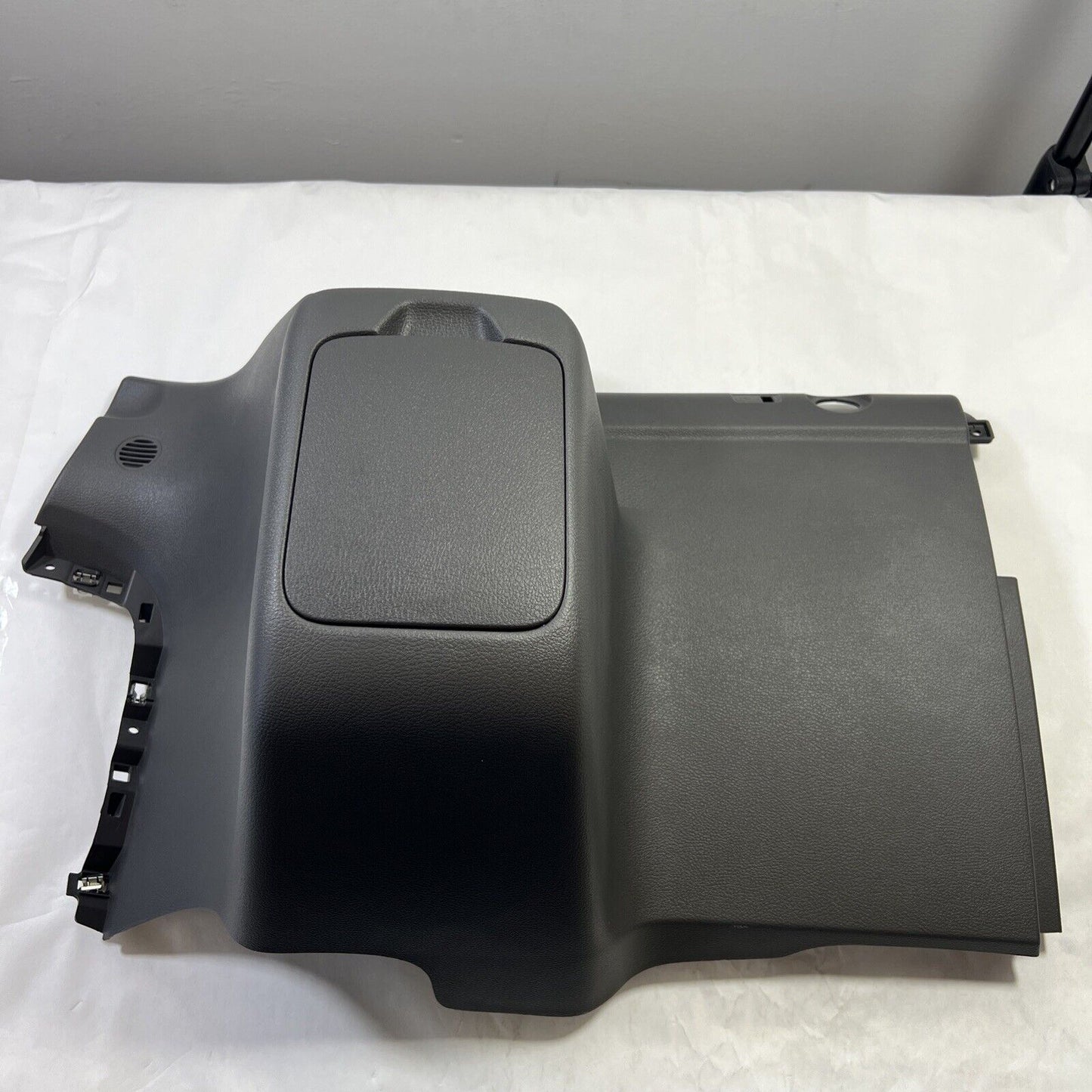 Genuine OEM Ford Transit-150 Lower Cover 2020-2023 Mk4z61044f58ab