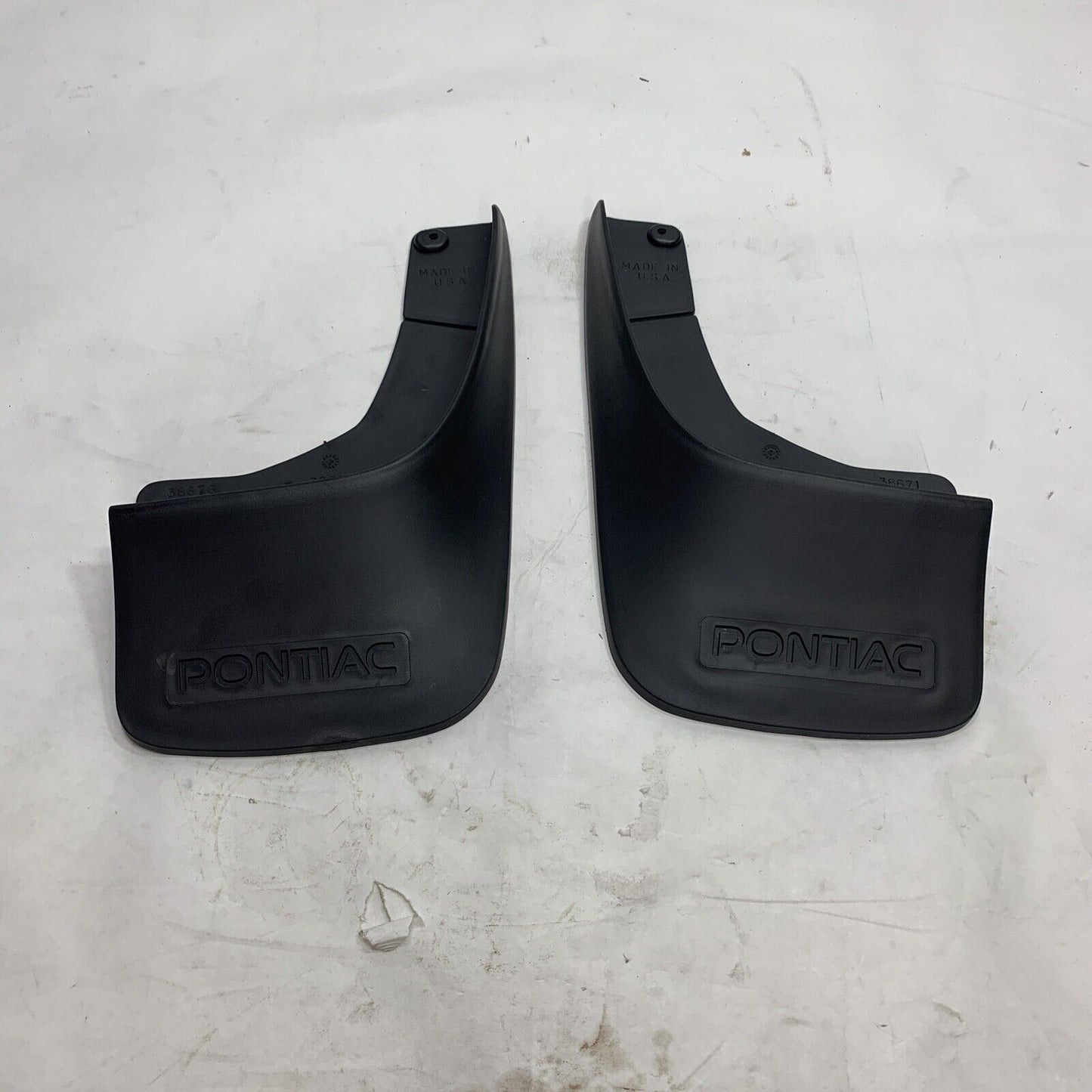 New OEM GM Mud Guard Flaps Pair PKG 12496082