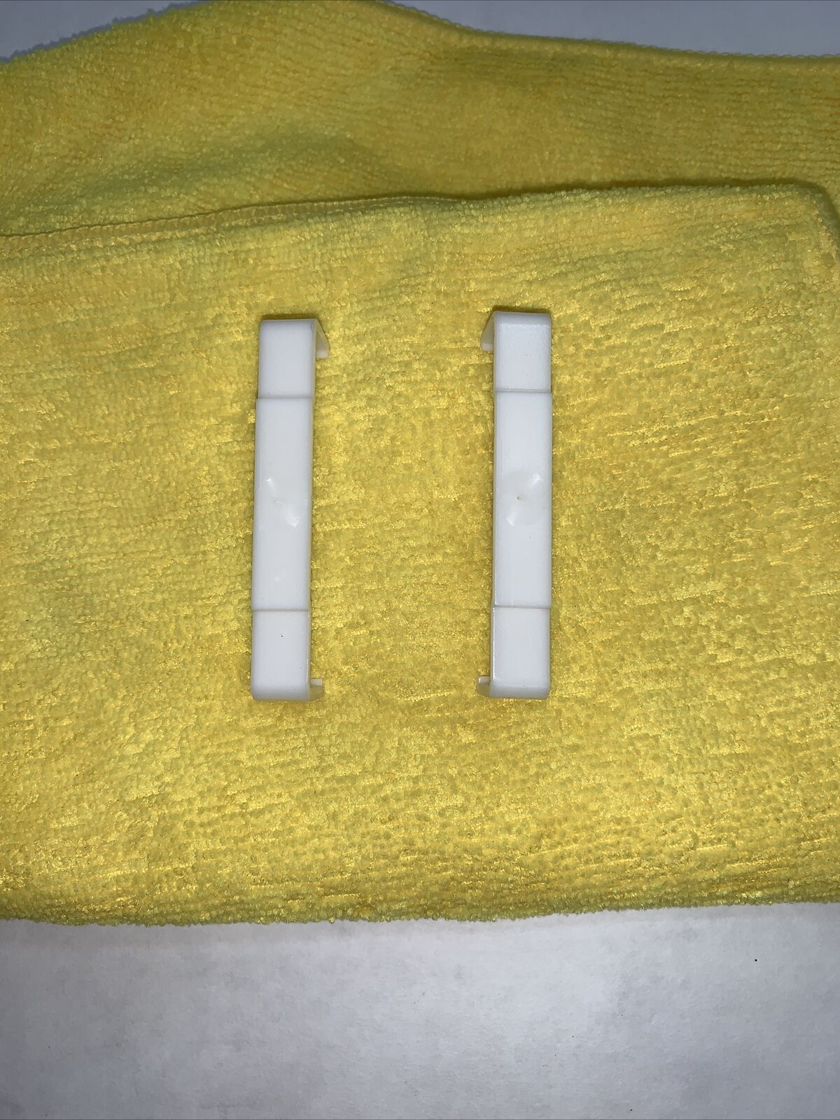 New OEM GM Retainer 25726416