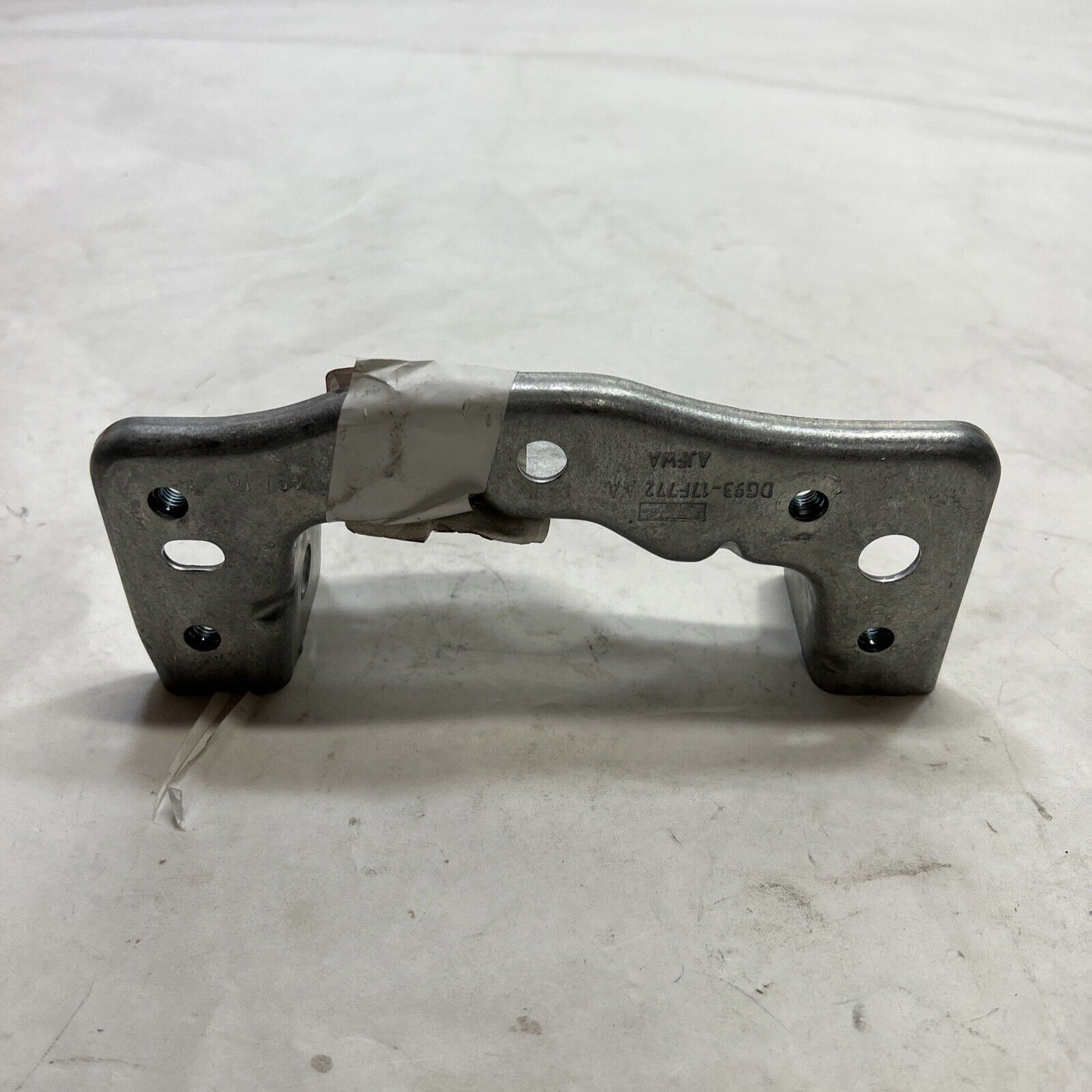 New OEM Genuine Ford Fusion 13-14 Left Driver Side Bumper Bracket 6G9Z17C897B