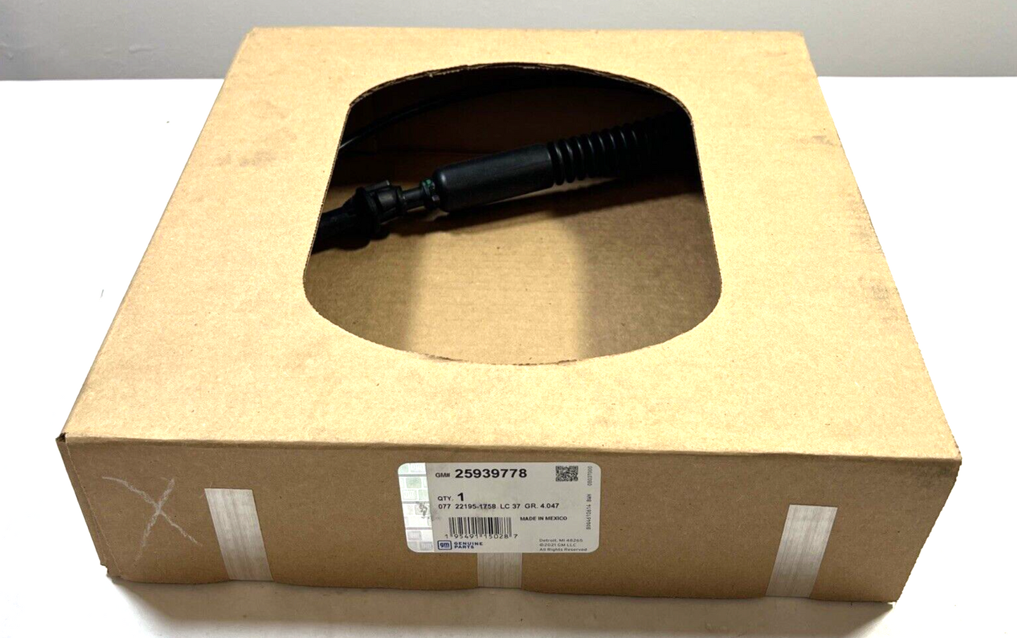 Genuine OEM GM Express 1500 Automatic Transmission Shifter Cable 03-09 25939778