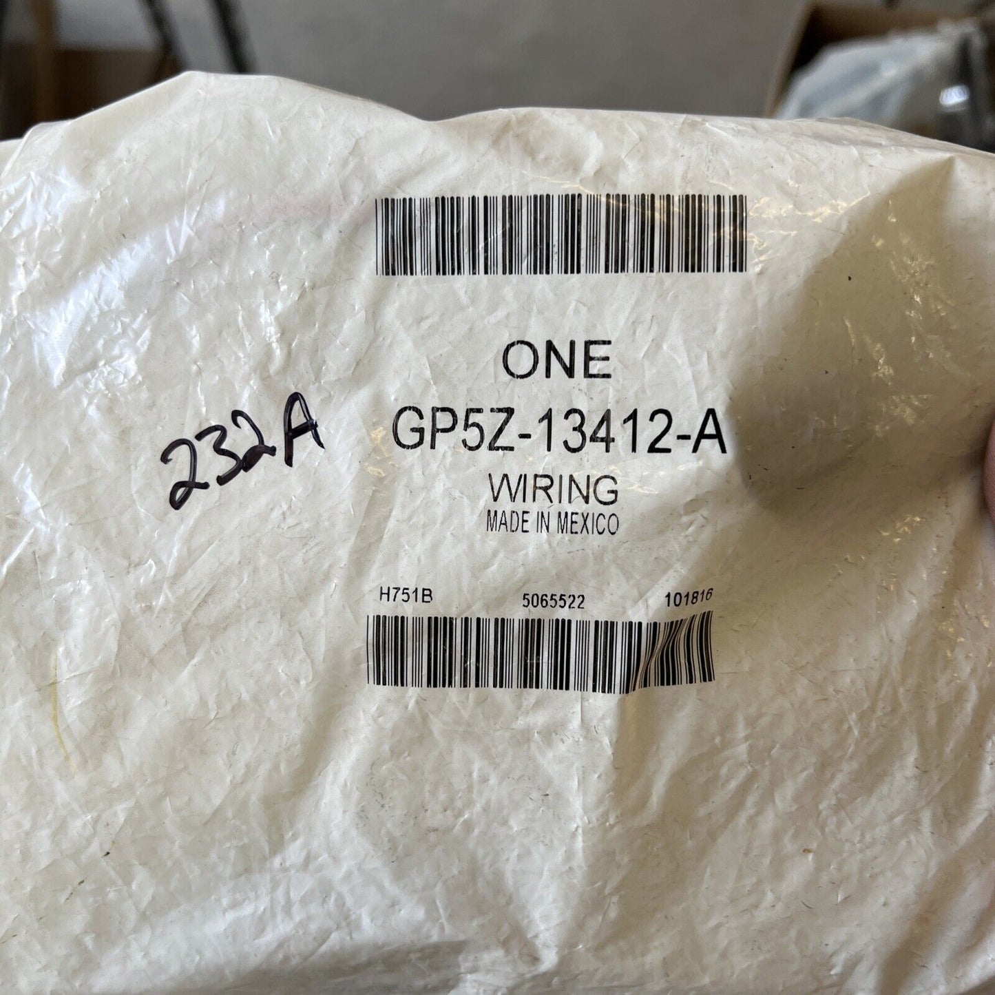 New OEM Ford Light Socket and Wire Assembly GP5Z13412A