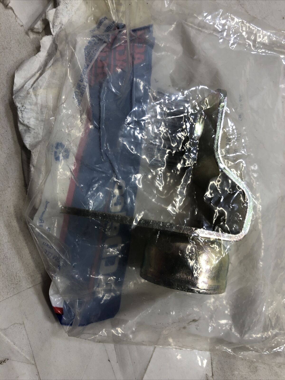 New OEM Genuine GM Chevrolet 2000-2007 Driver Side Inner Tailgate Hinge 15074253