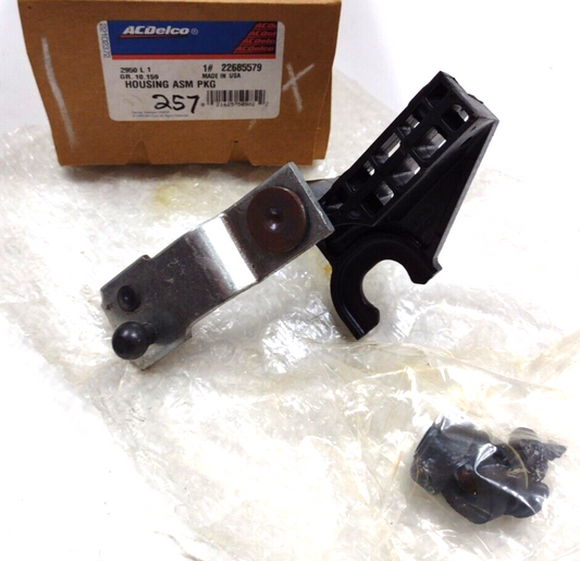 Genuine OEM GM Windshield Wiper Transmission Assy 22685579