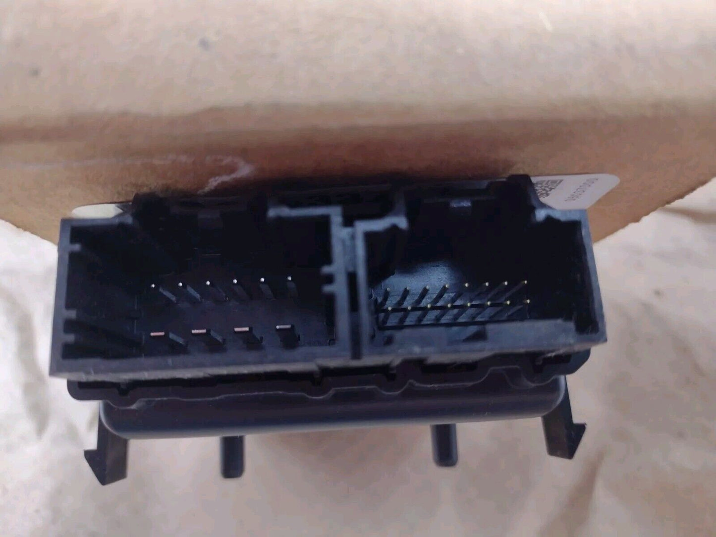 Genuine OEM GM Chevrolet Equinox Module 2018-2021 13533767