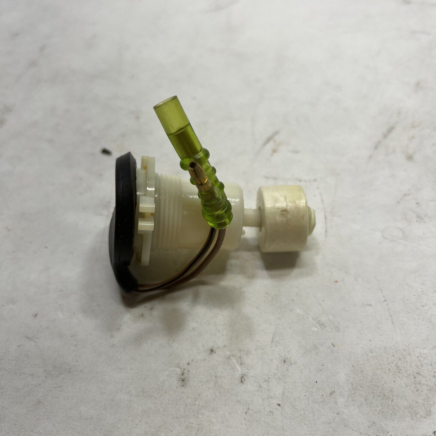 1-82480-043-0 ISUZU WATER LEVEL SWITCH 1-82480043-0
