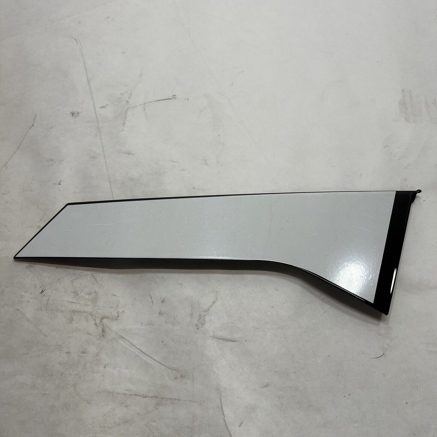 New OEM GM Buick Verano 12-17 Rear Left Exterior Applique Window Trim 23291739