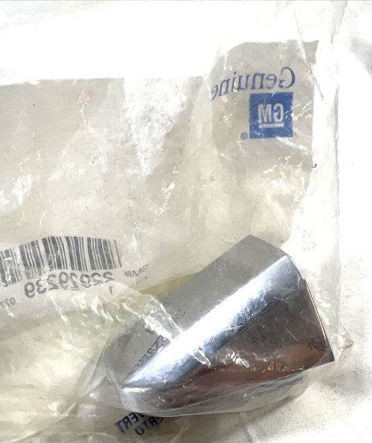 Genuine OEM GM Tahoe Front Door without Lock Cylinder Hole Cover 14-20 22929239