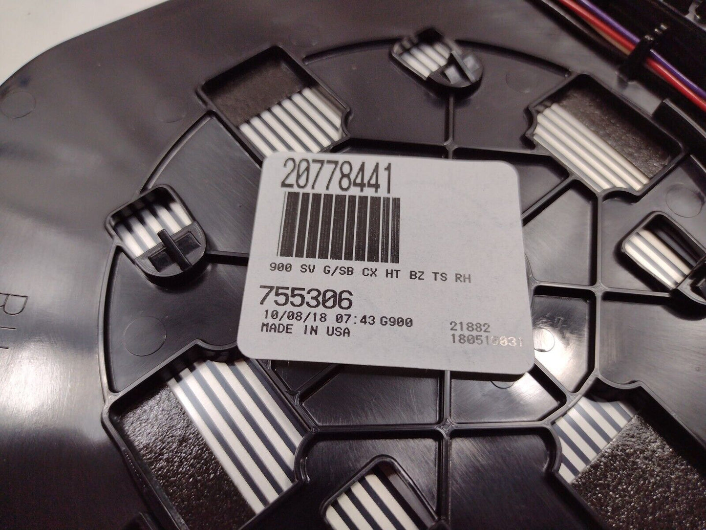 Genuine OEM GM Cadillac Escalade Mirror Glass 2009-2014 20778441