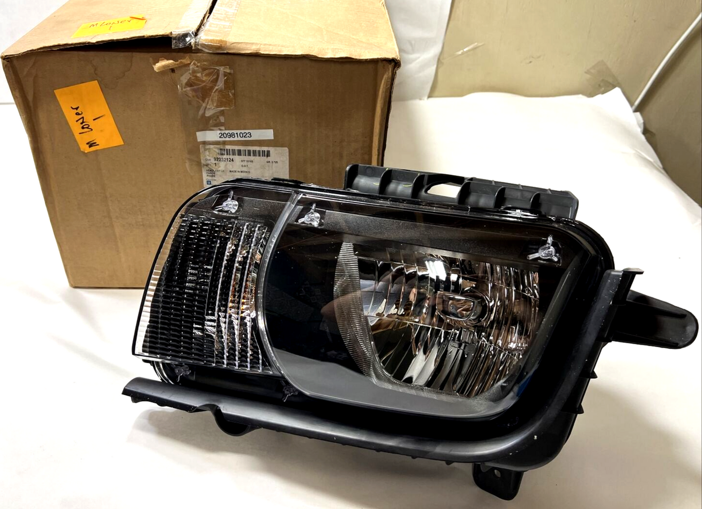 New OEM Genuine GM Chevy Camaro Driver's Side Head Light 2010-13 92232124
