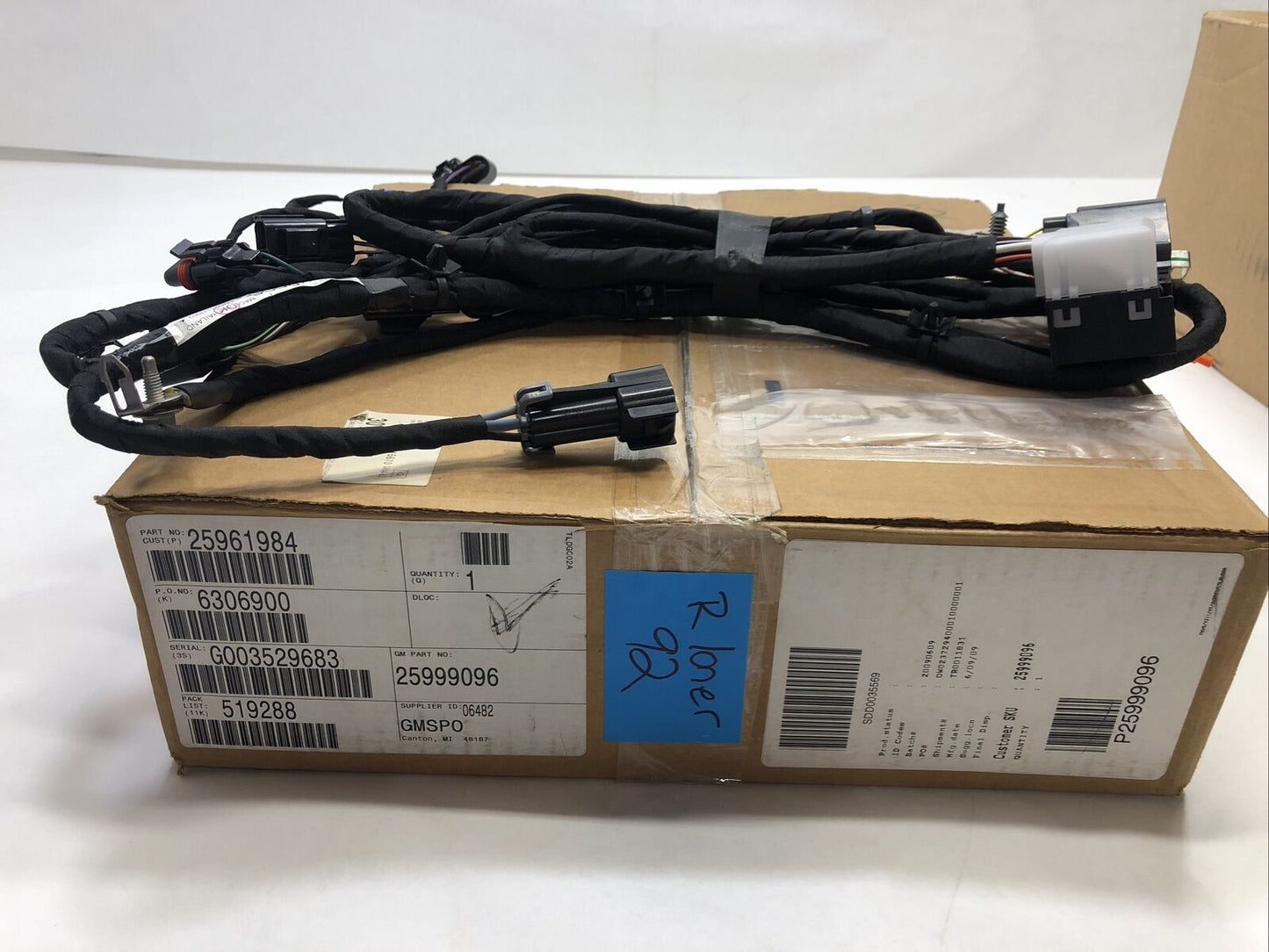 New OEM Genuine GM Saturn Outlook 2009-2010 Headlamp Wiring Harness 25961984