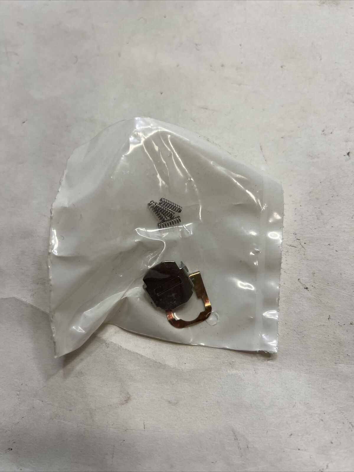 New OEM Genuine GM Silverado Suburban Tahoe End Gate Lock Cylinder 88944026