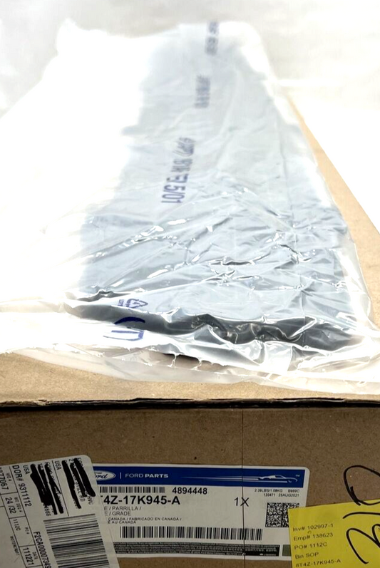 New OEM Genuine Ford Edge 2008-2010 Bumper Grille 8T4Z17K945A