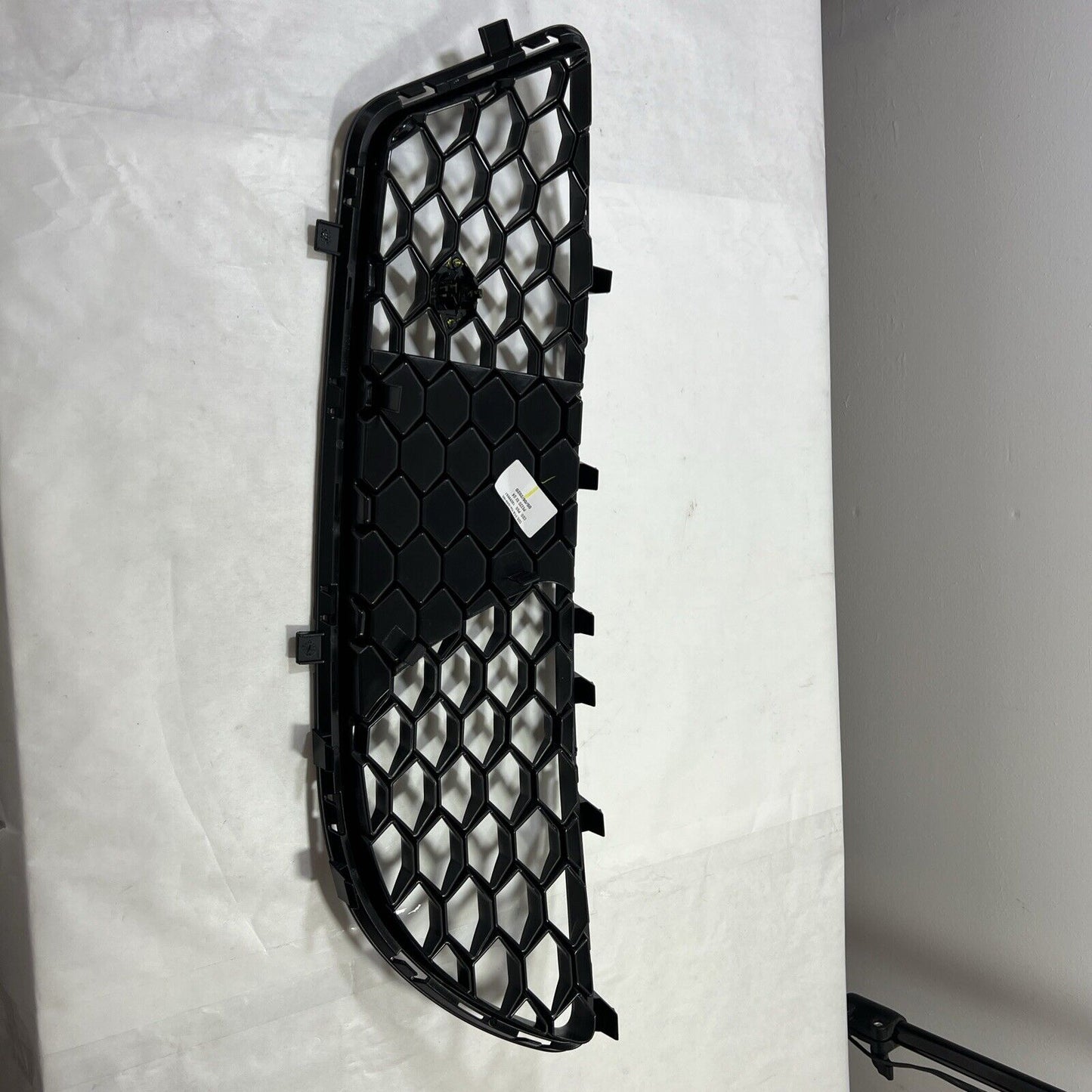 Genuine OEM Mopar Fascia Grille 6ZB30UDMAA 6MP22UDMAA, 6ZB30UDMAA