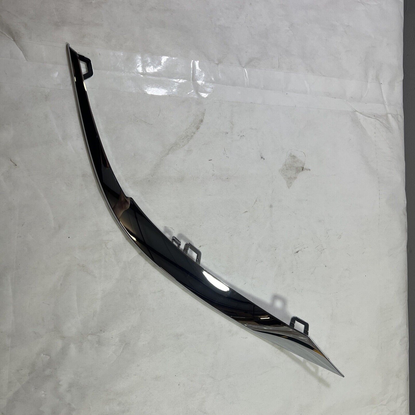 Genuine OEM GM ACDeloc Enclave Front Molding 2022-2023 84947868